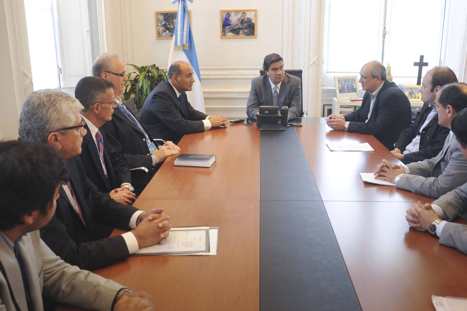 Capitanich y Manzur junto a representantes comunales