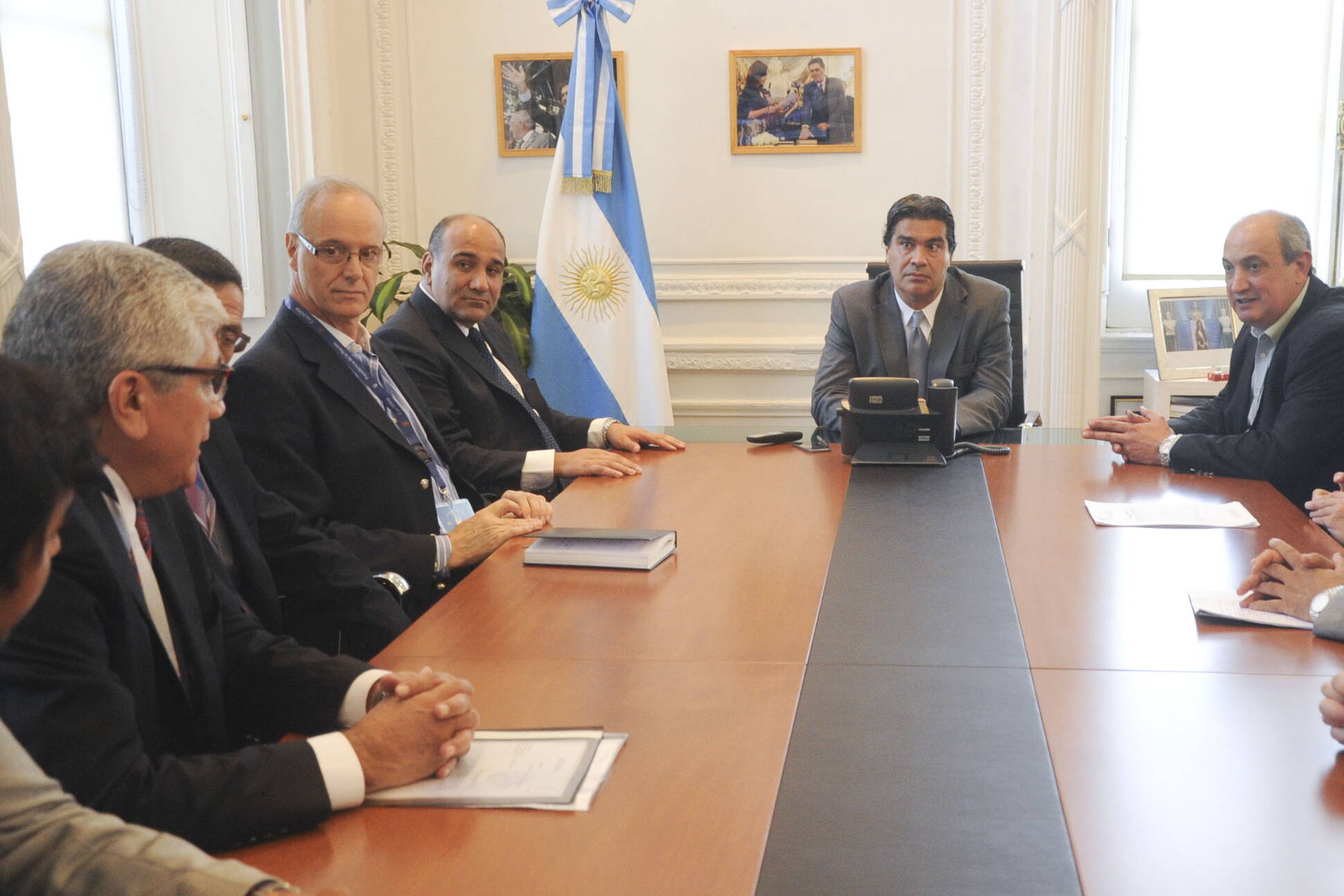 Capitanich y Manzur junto a representantes comunales