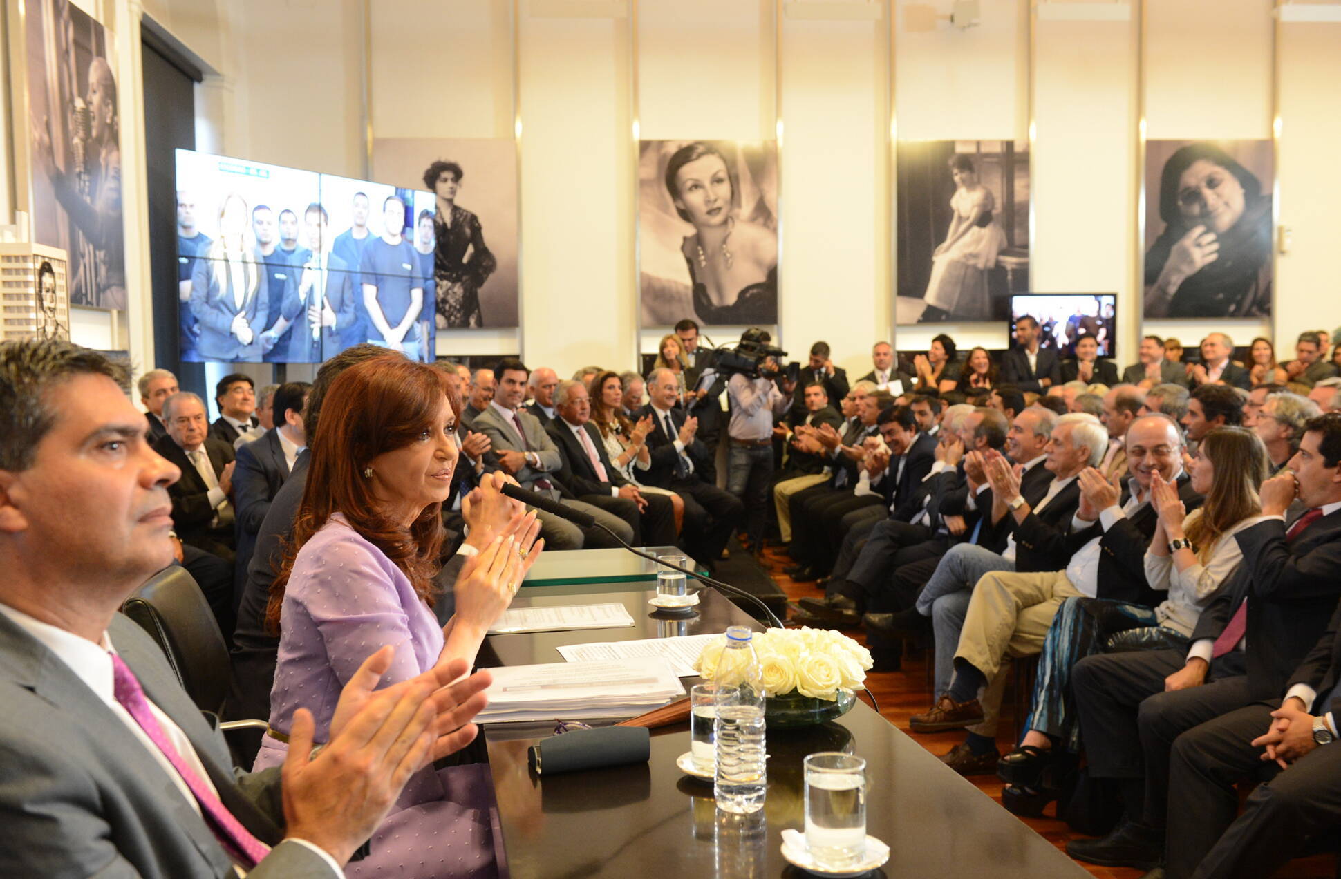 “Argentina no es el patio trasero de nadie”, afirmó la Presidenta al anunciar obras educativas