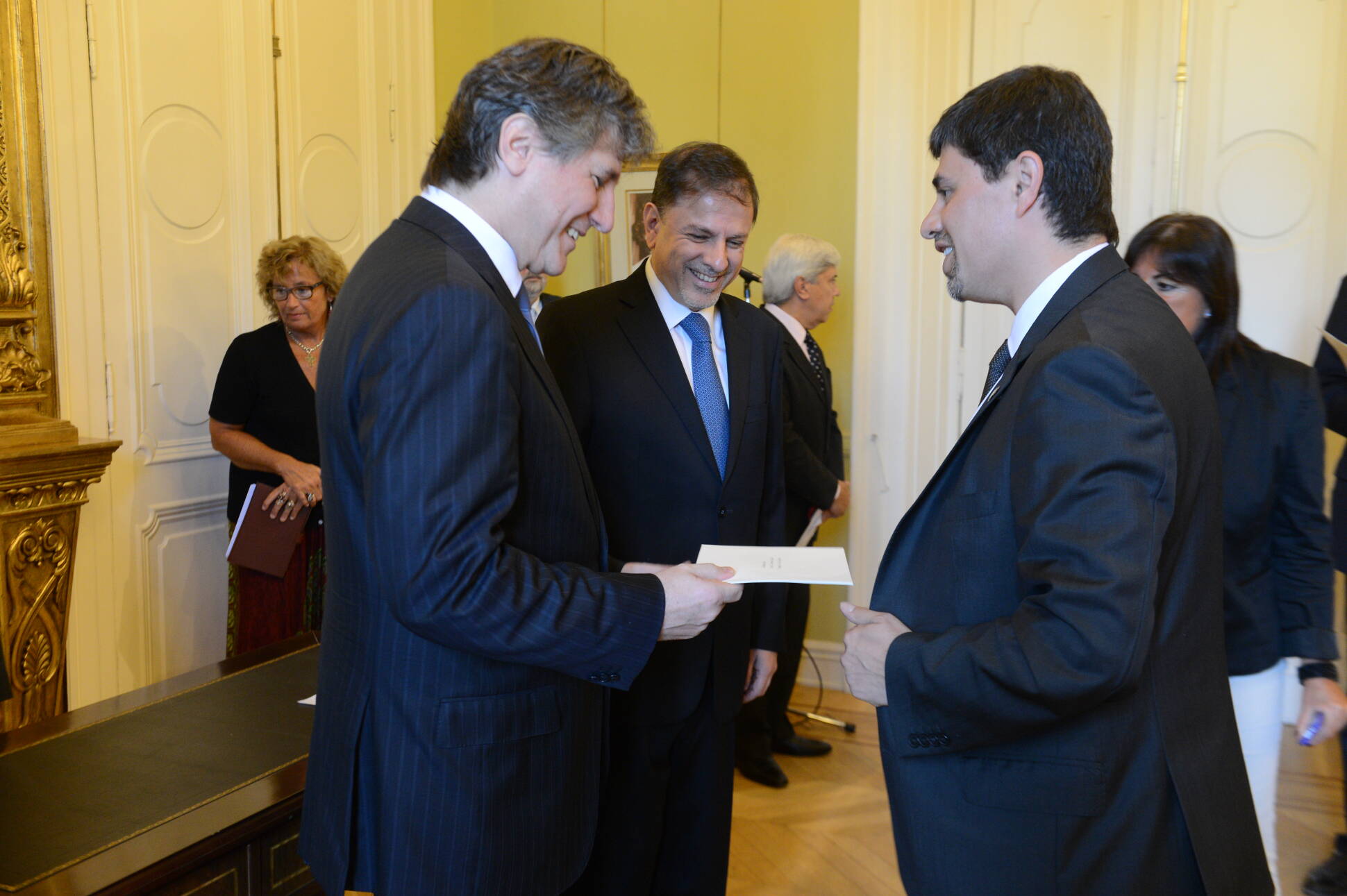 El vicepresidente Amado Boudou, recibe las cartas credenciales del embajador de Chile, Marcelo Díaz.