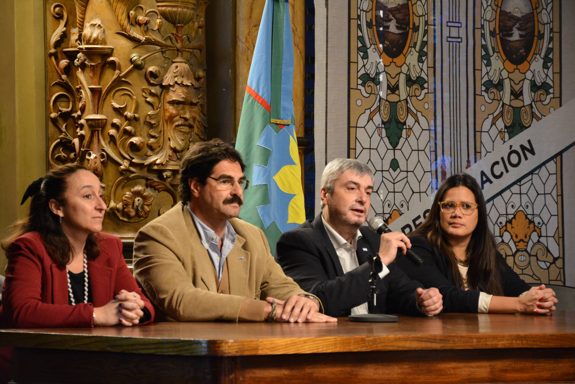 Los gobiernos de la Nación y bonaerense presentaron un proyecto de apoyo al sector PyME cervecero