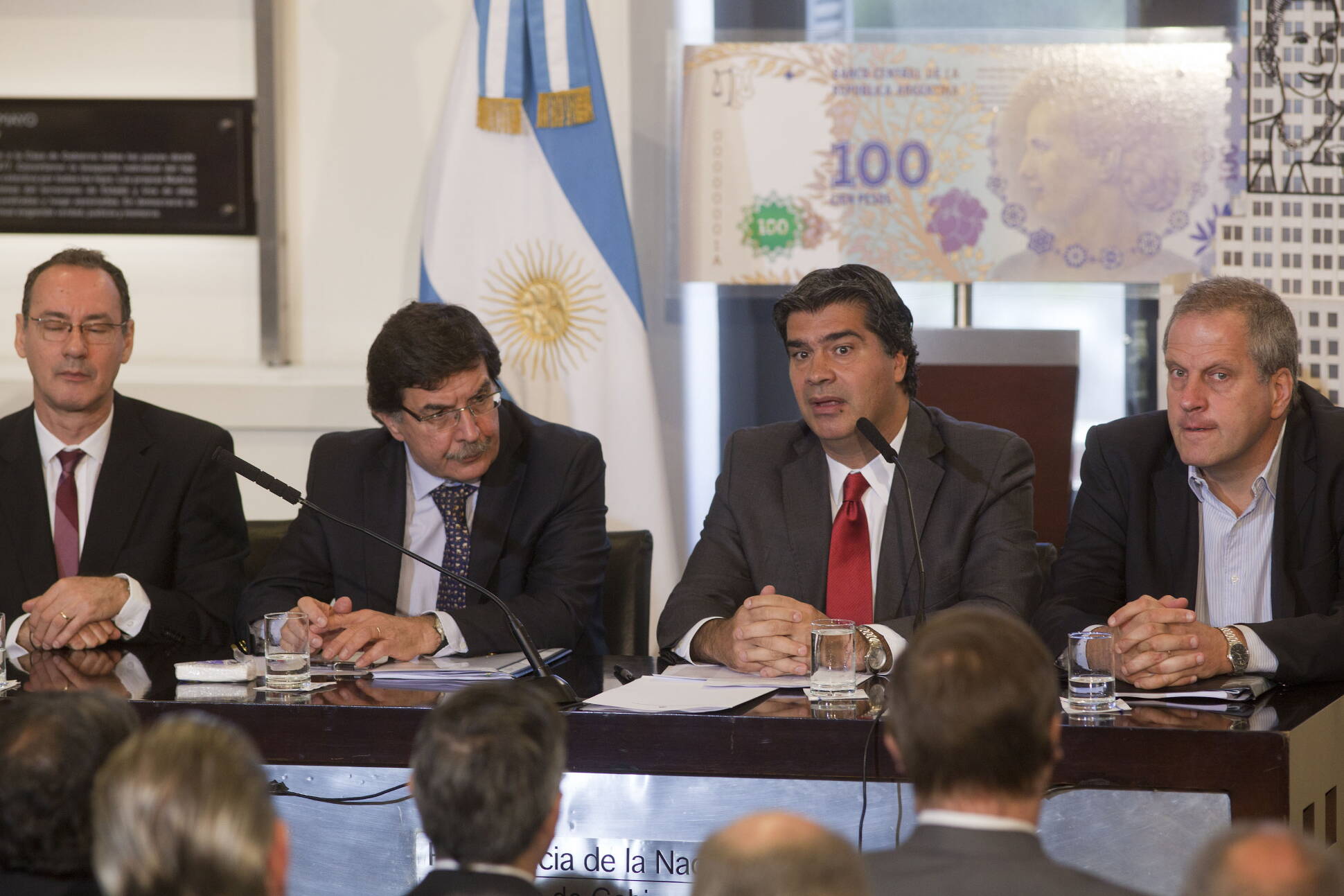 El jefe de Gabinete y el ministro Sileoni, en el Encuentro con rectores de Universidades Nacionales.