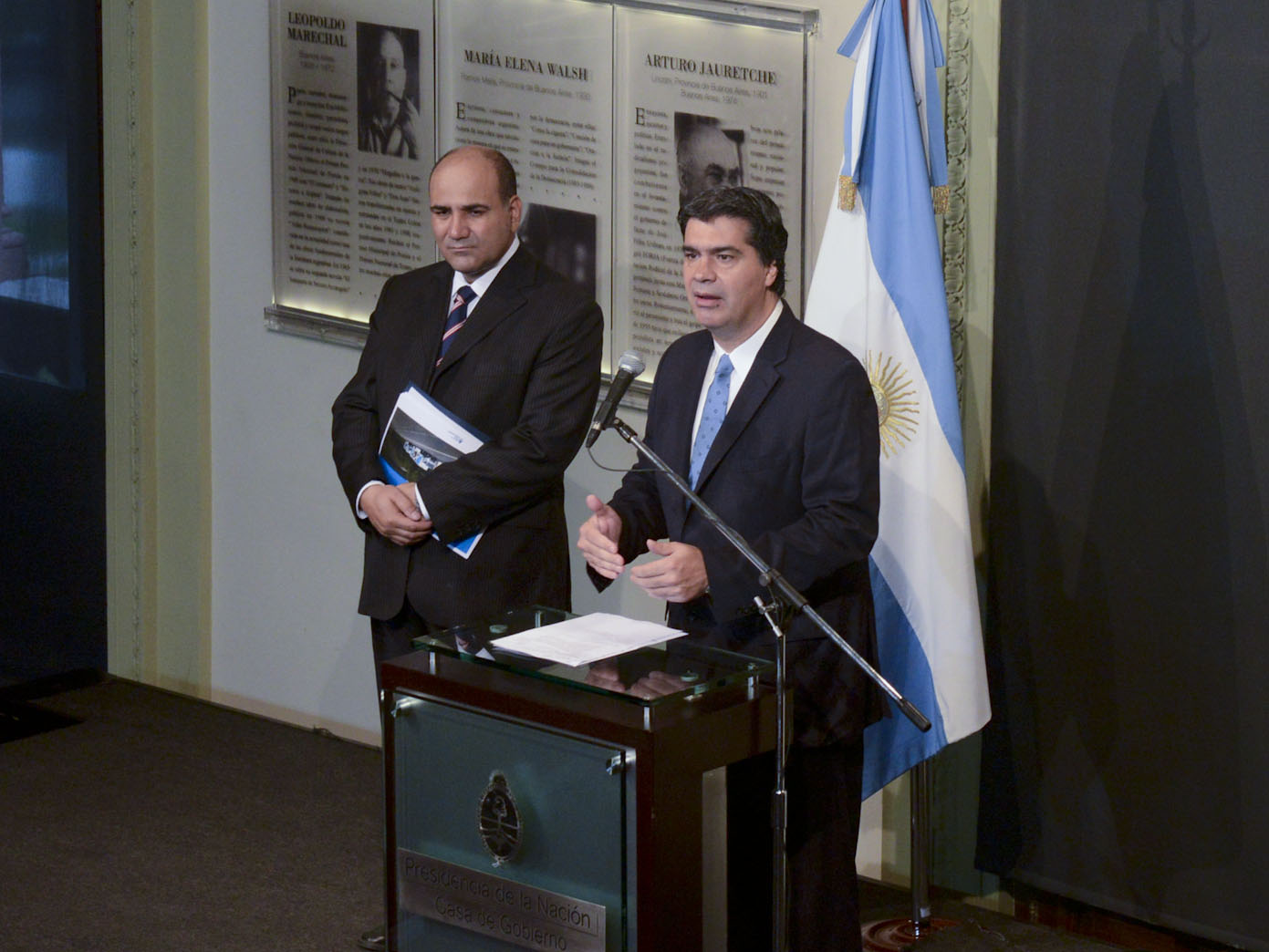 Declaraciones del jefe de Gabinete y el ministro de Salud, en Casa Rosada.