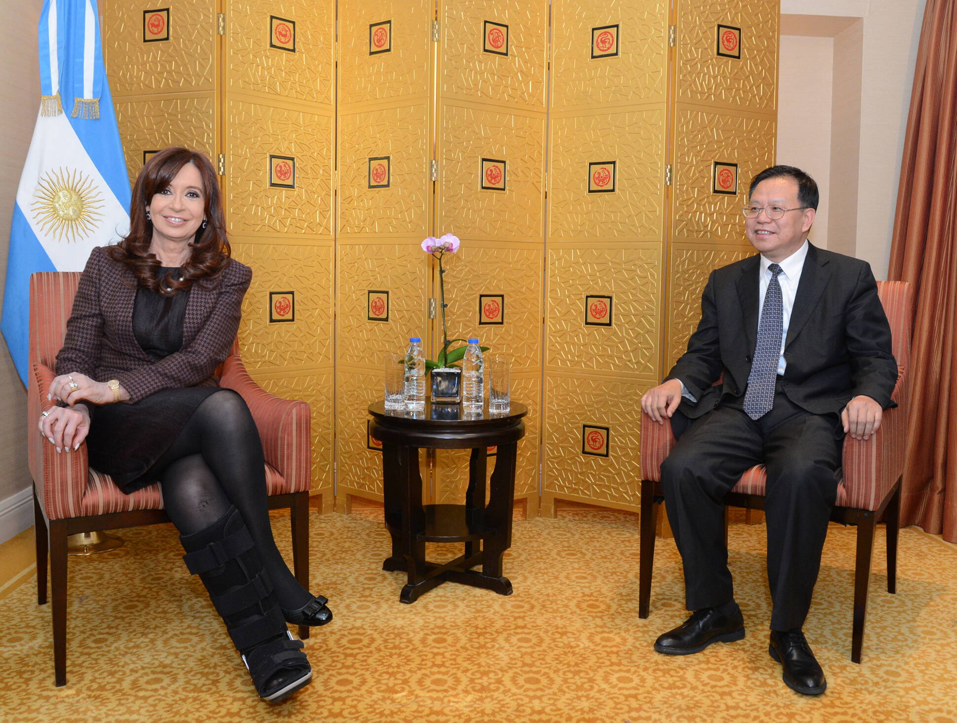La jefa de Estado se reunió con el presidente de China Energy, Wang Jianping