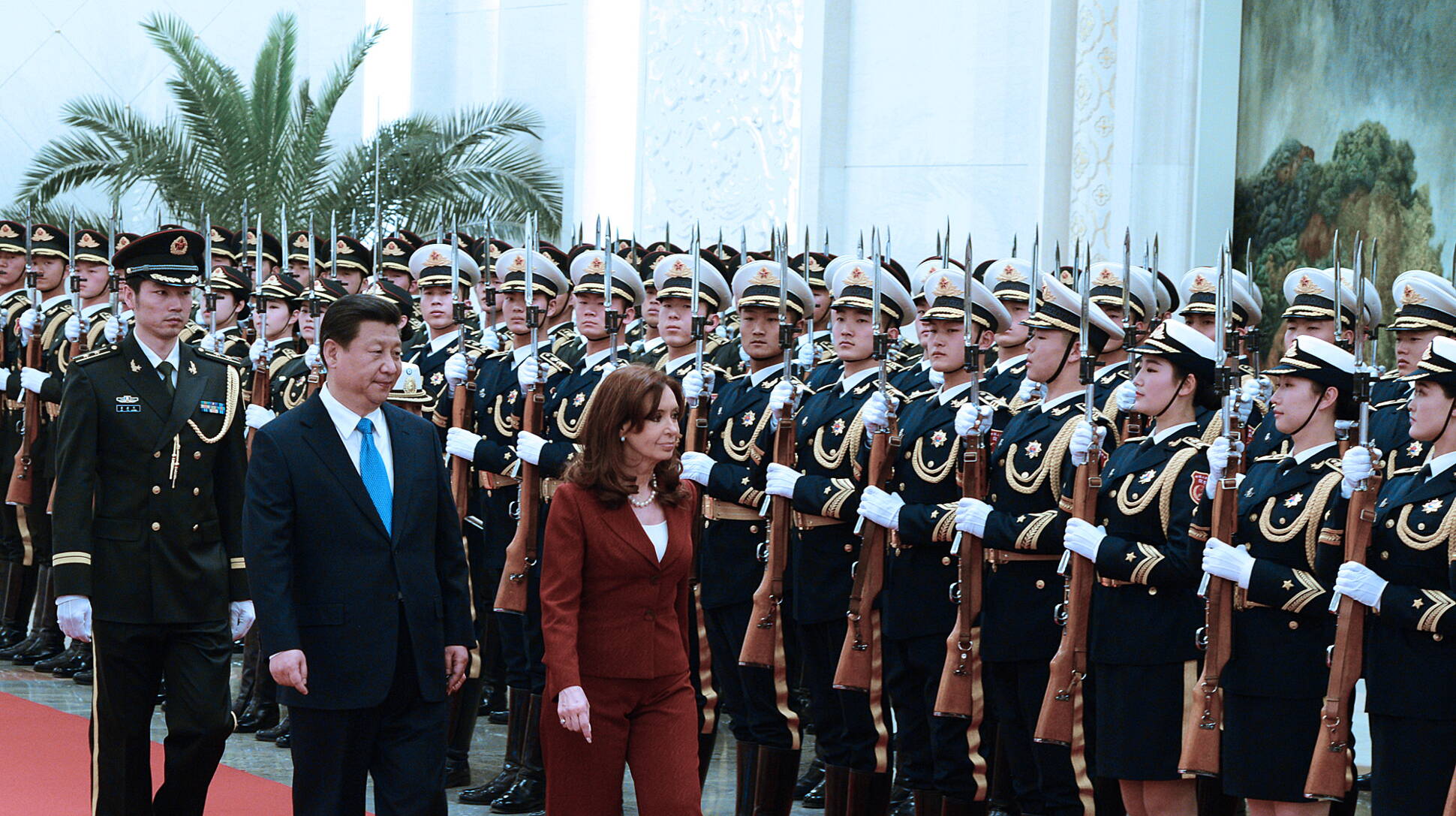 La presidenta Cristina Fernández fue recibida por su par chino, Xi Jinping, en el Gran Palacio del Pueblo