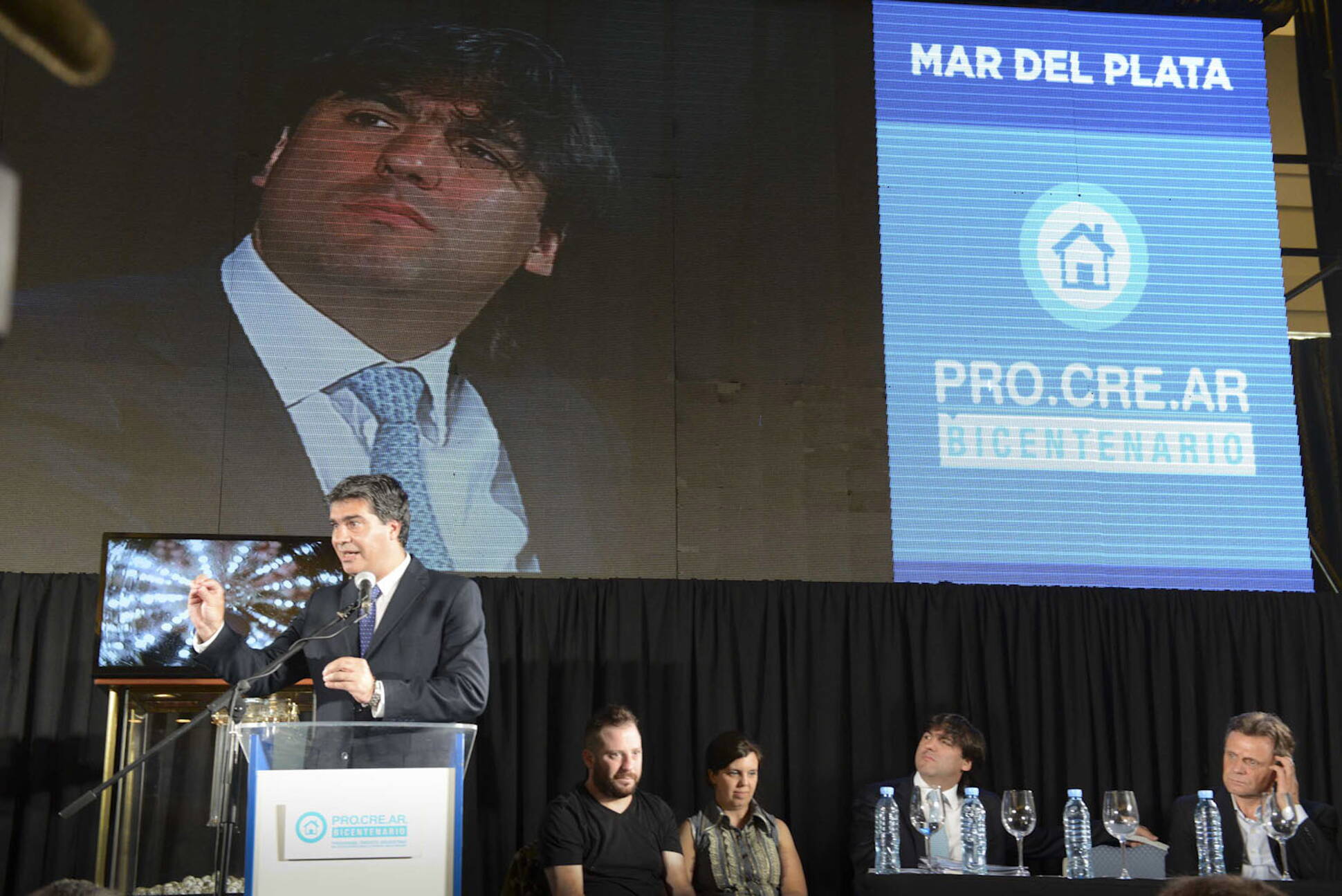 Capitanich encabezó el sorteo del Plan ProCreAr, en Mar del Plata.