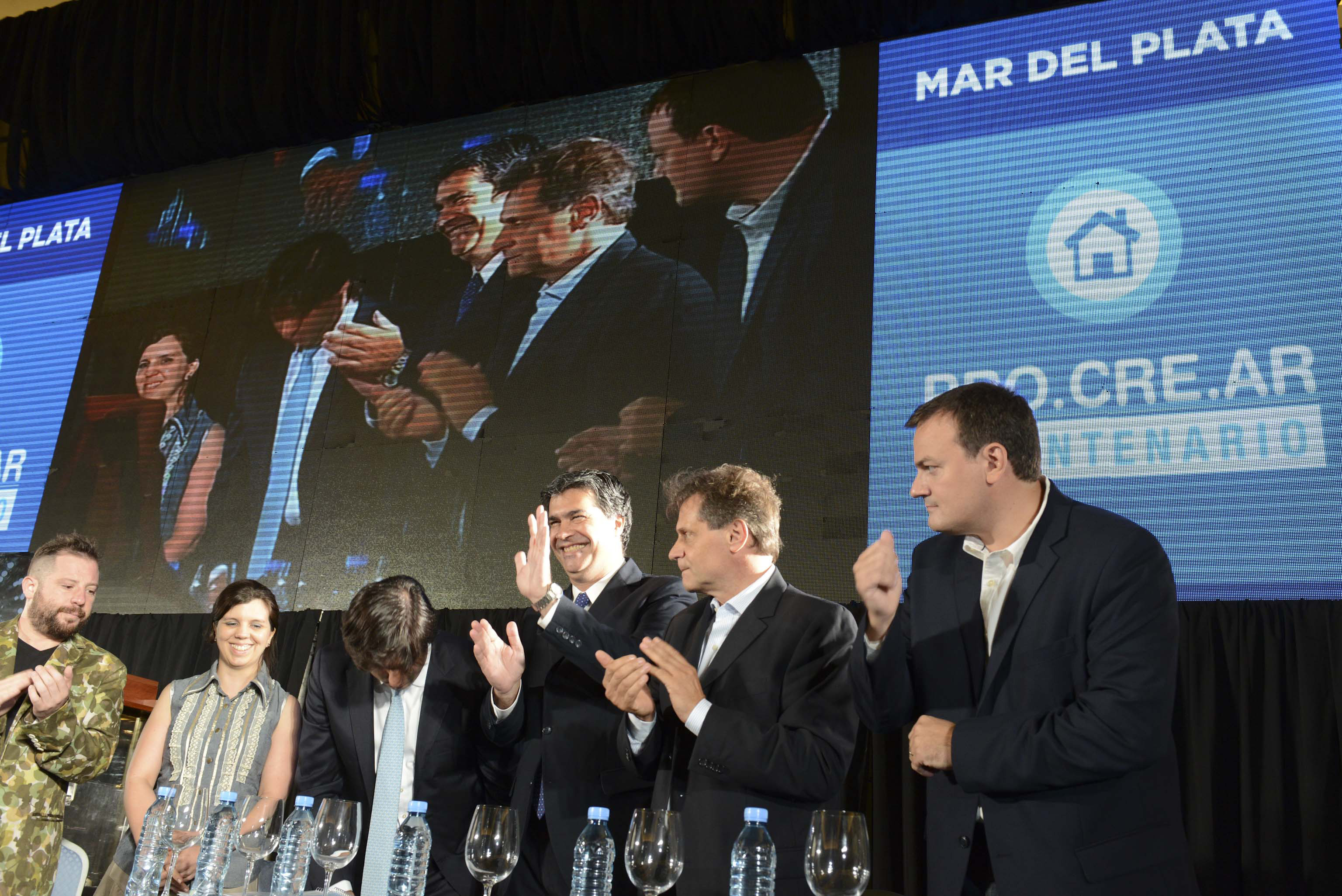 Capitanich encabezó el sorteo del Plan ProCreAr, en Mar del Plata.