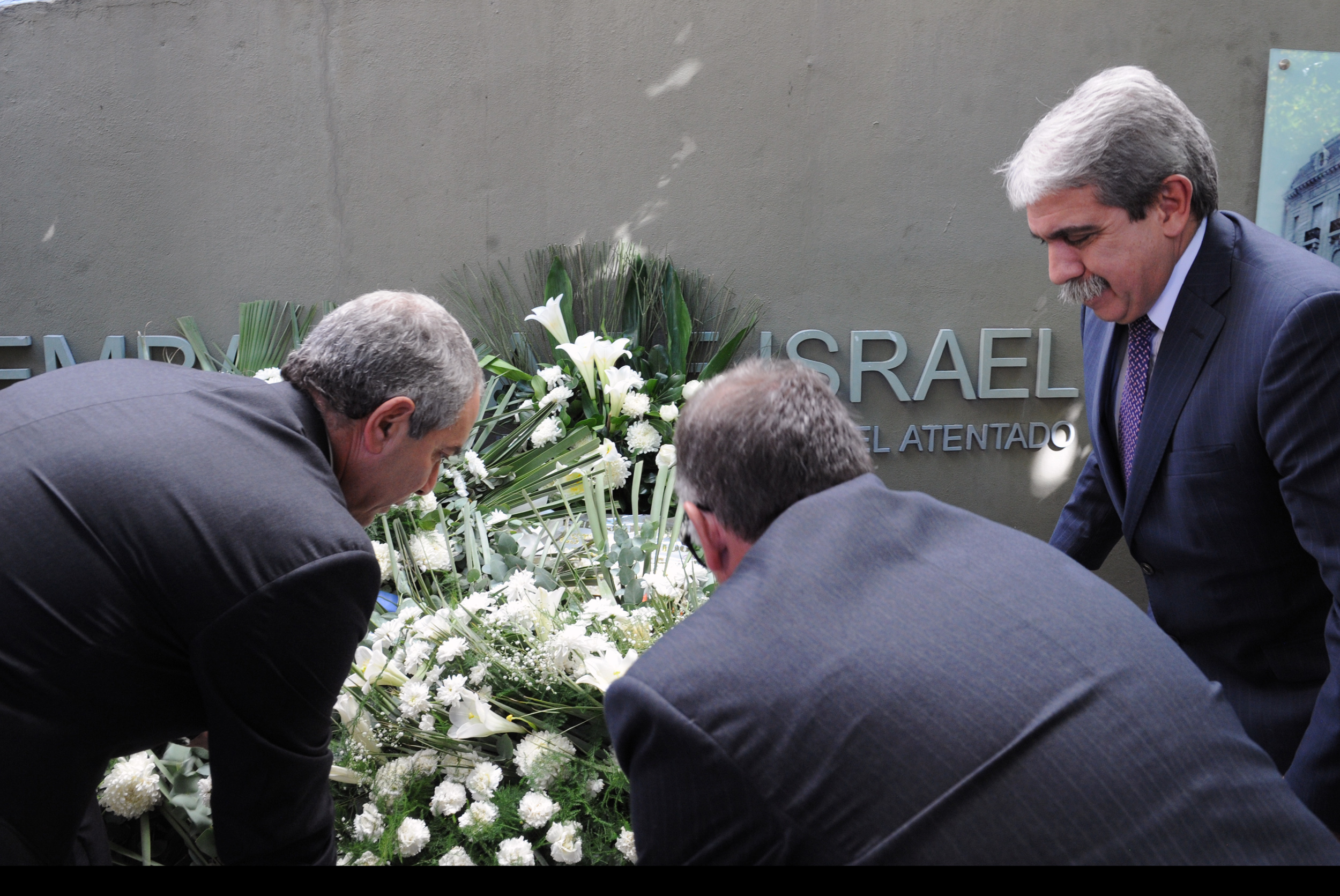 El Jefe de Gabinete en acto por aniversario del atentado a la Embajada de Israel