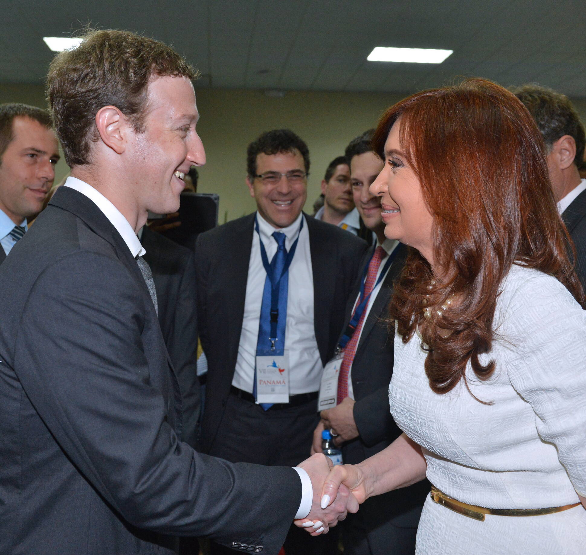 Cristina Fernández junto a Marck Zuckerberg