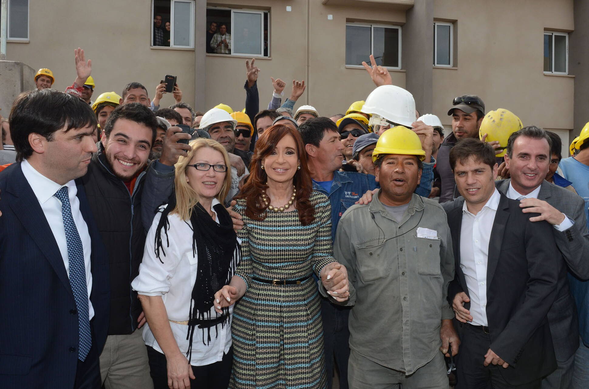 Cristina Fernández, Francisco Pérez, Axel Kicillof, Diego Bossio y obreros en Mendoza
