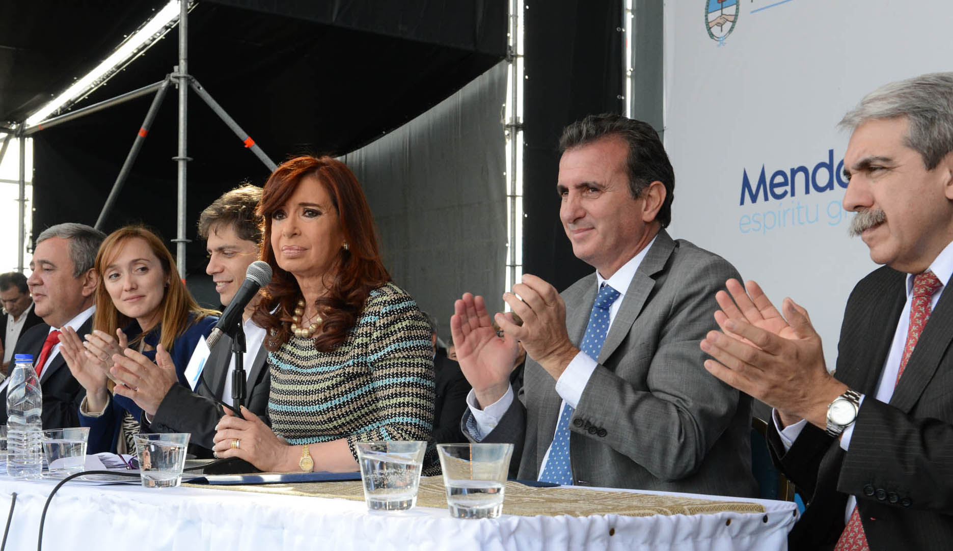 Cristina Fernández, Axel Kicillof, Francisco Pérez y Aníbal Fernández en Mendoza