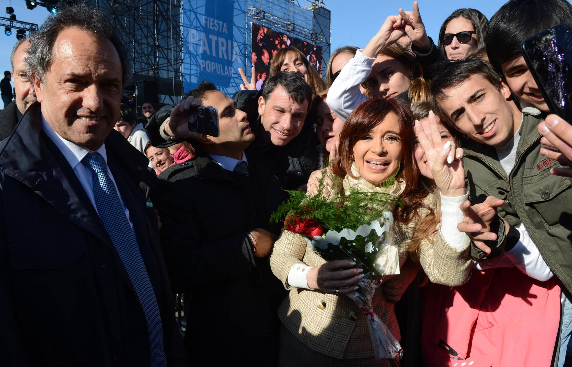 La Presidenta en Rosario, junto al gobernador de la provincia de Buenos Aires, Daniel Scioli, en la conmemoración del Día de la Bandera