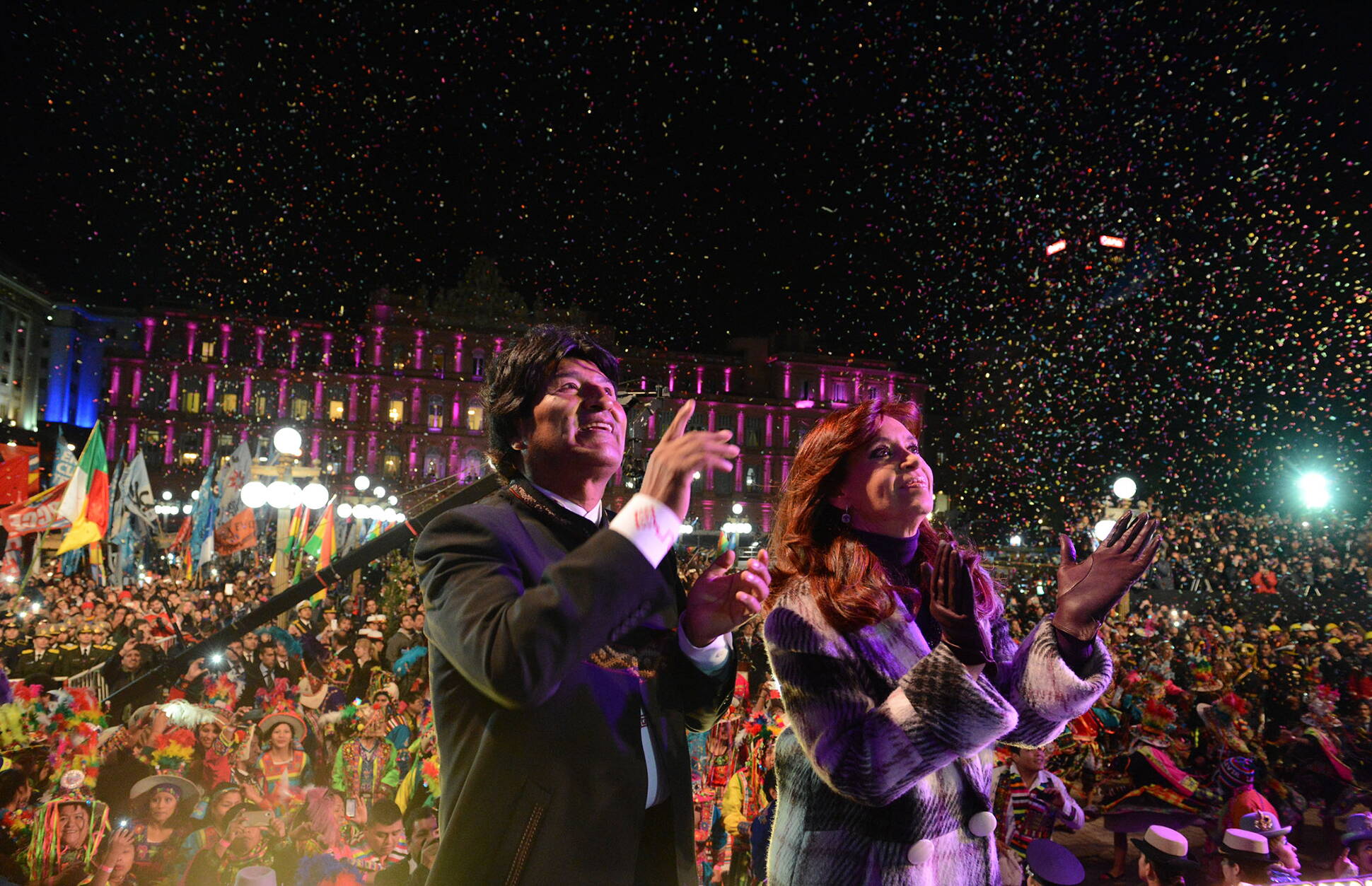 Cristina Fernández y Evo Morales inauguran el monumento a Juana Azurduy