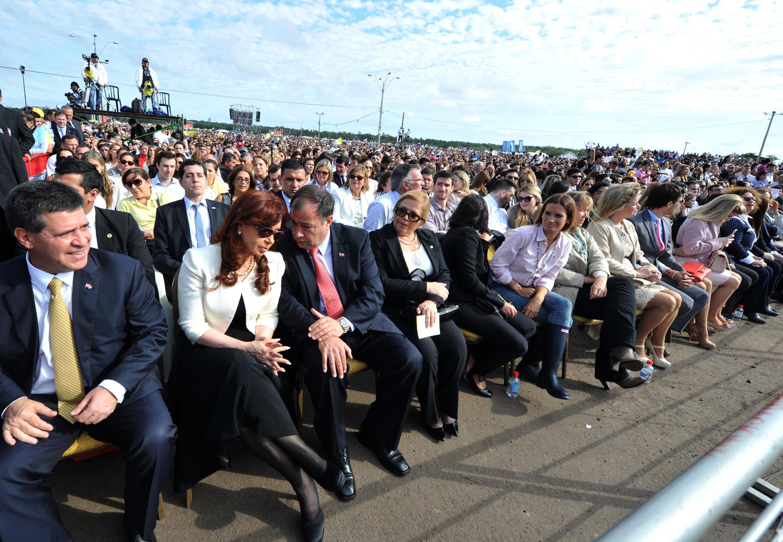 La Presidenta Cristina Fernández en la misa que ofreció Papa Francisco en Asunción, Paraguay