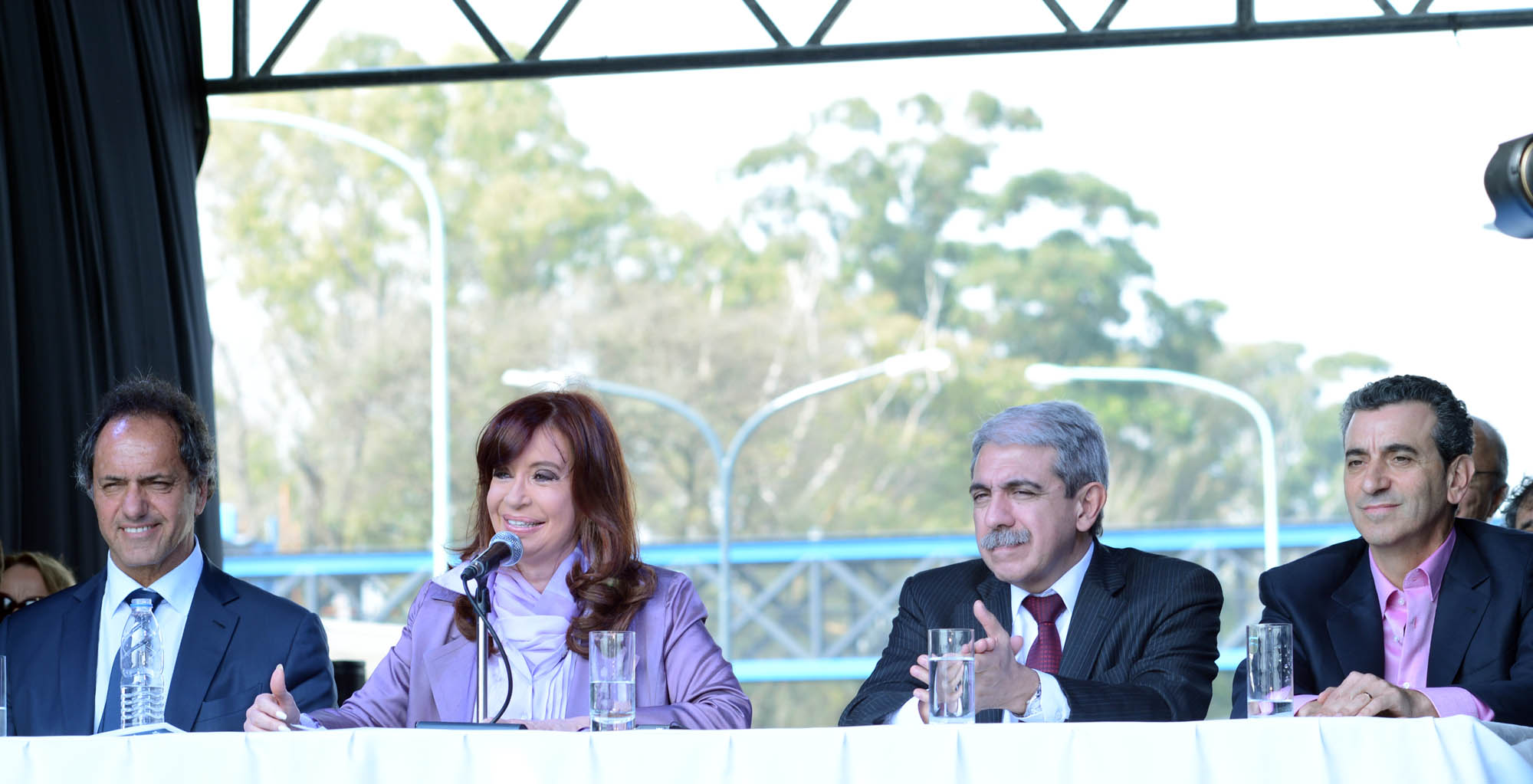 La Presidenta junto a Daniel Scioli, Aníbal Fernández, y Florencio Randazzo