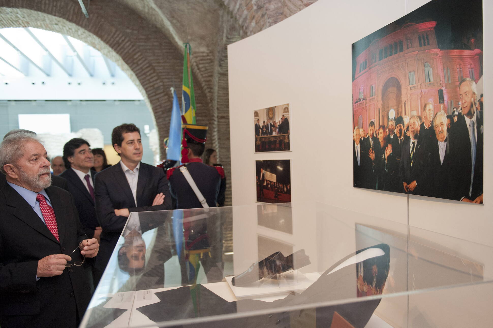 Lula, Carlos Zannini y Eduardo de Pedro en el Museo del Bicentenario