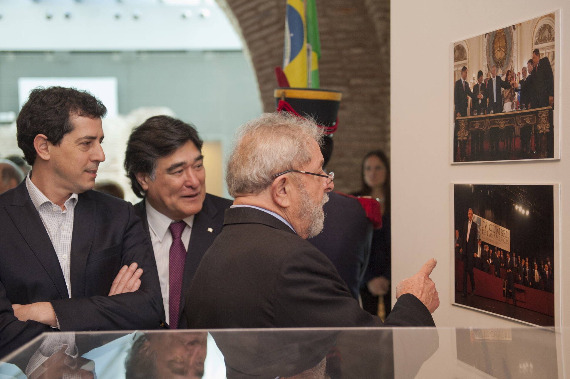 Lula, Carlos Zannini y Eduardo de Pedro en el Museo del Bicentenario