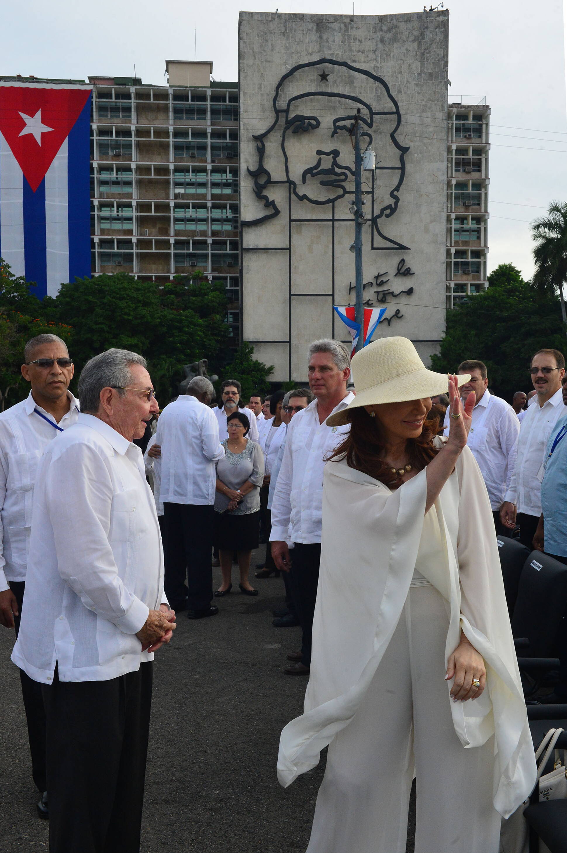 Cristina Fernández junto a Raúl Castro en La Habana