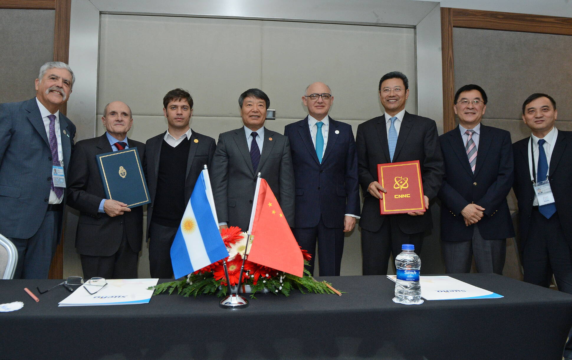 Kicillof y De Vido destacaron la firma de convenios con China para la construcción de la cuarta y la