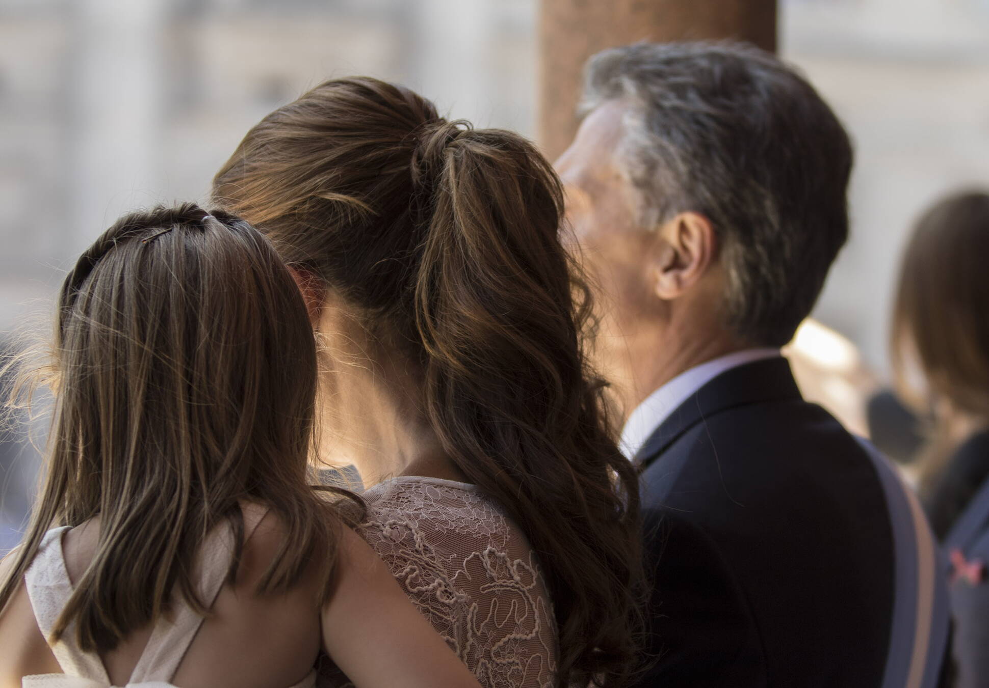 Mauricio Macri, su esposa Juliana Awada y su hija Antonia en el balcón de la Casa Rosada