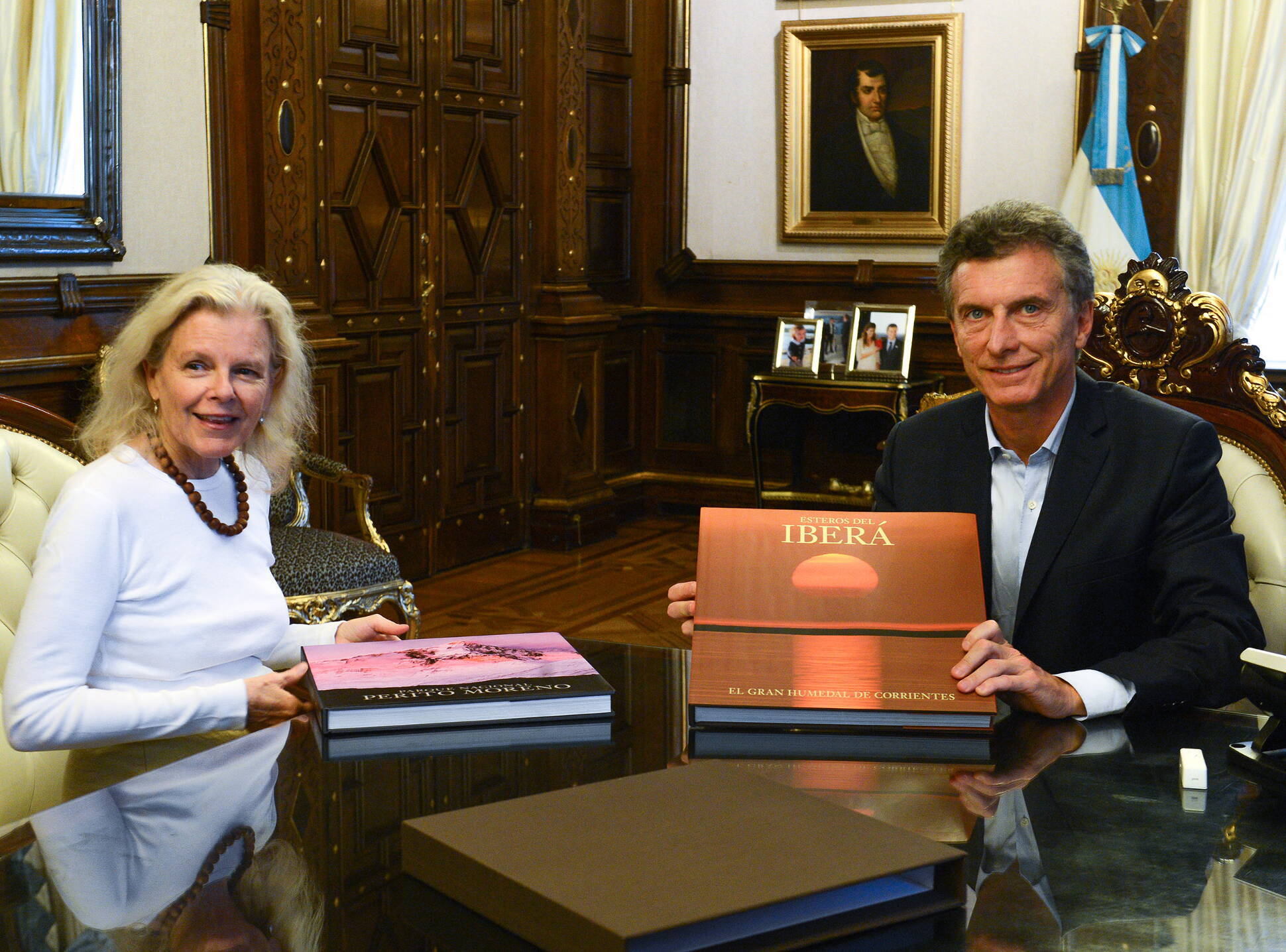 Mauricio Macri y Kris Tompkins en Casa de Gobierno