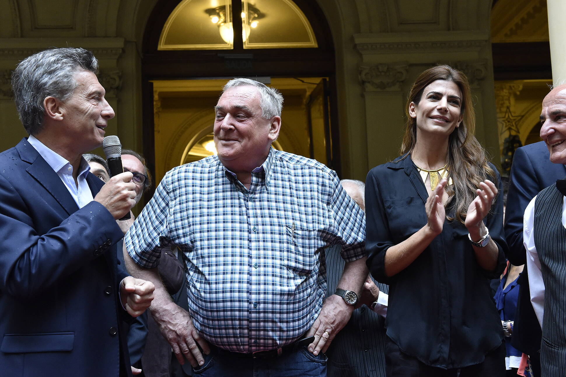 El Presidente compartió un brindis con los trabajadores de la Casa Rosada, con motivo de la celebración de Navidad y Año Nuevo. 