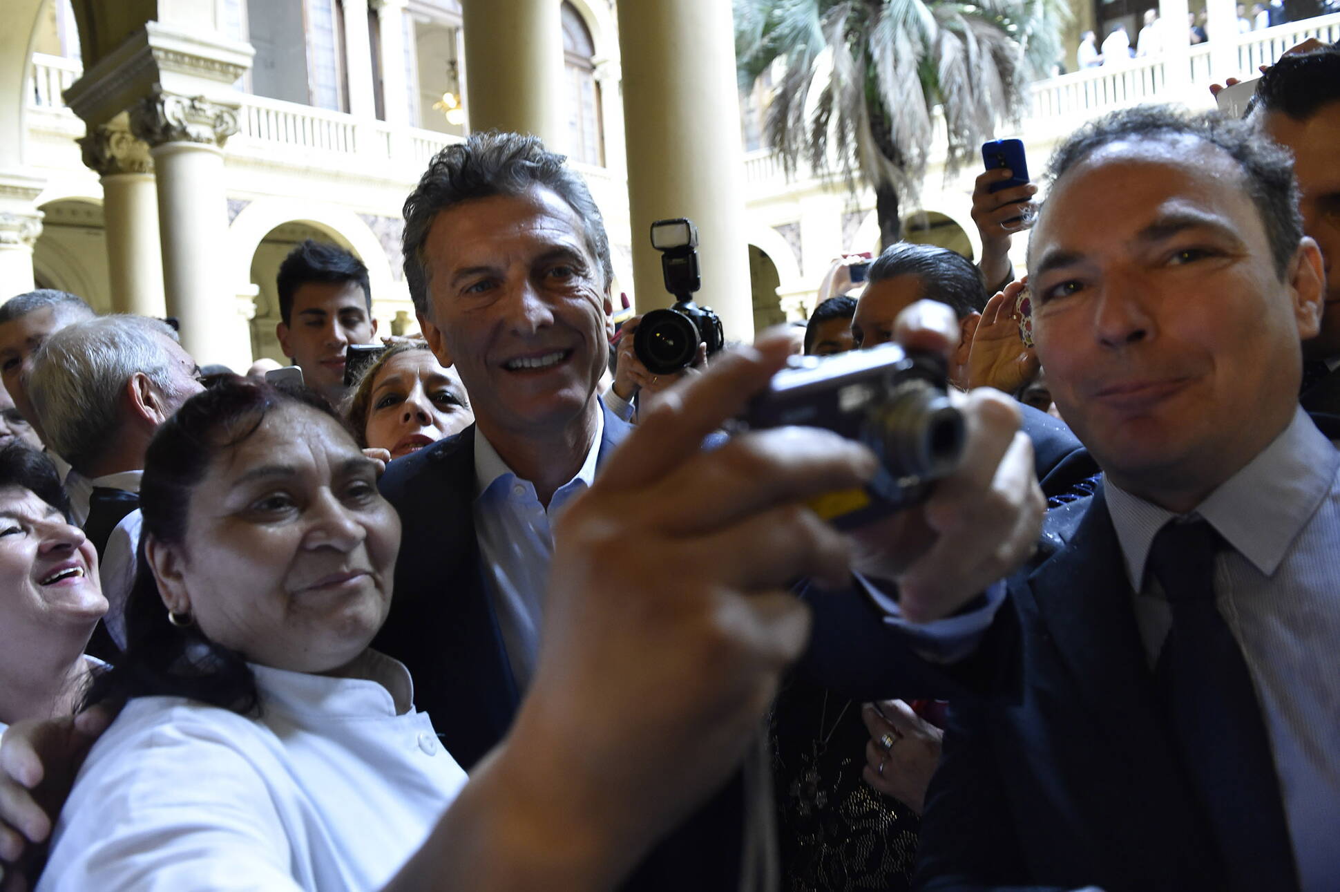 El Presidente compartió un brindis con los trabajadores de la Casa Rosada, con motivo de la celebración de Navidad y Año Nuevo. 