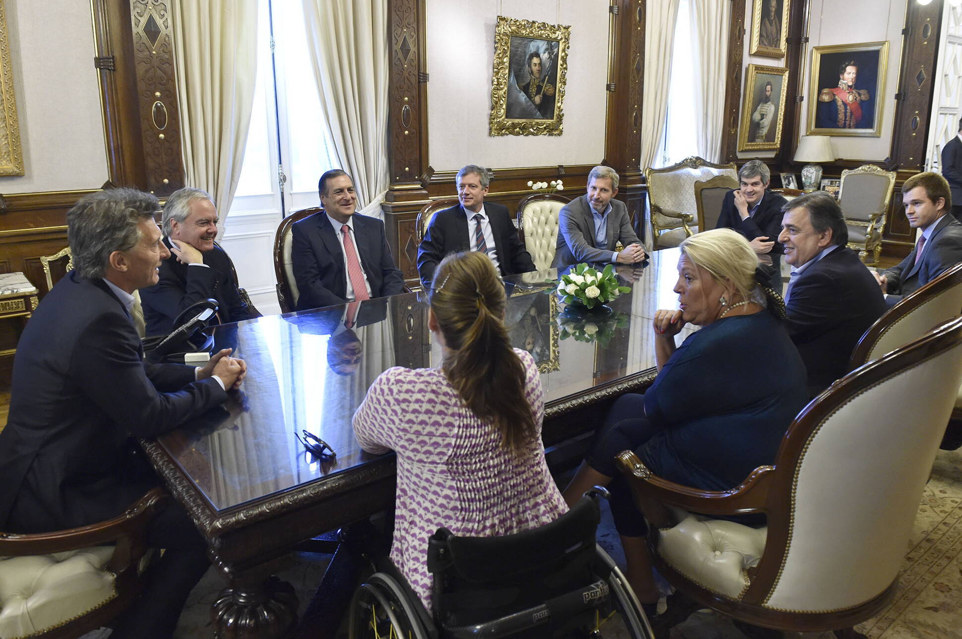 El Presidente se reunió con legisladores en Casa Rosada.