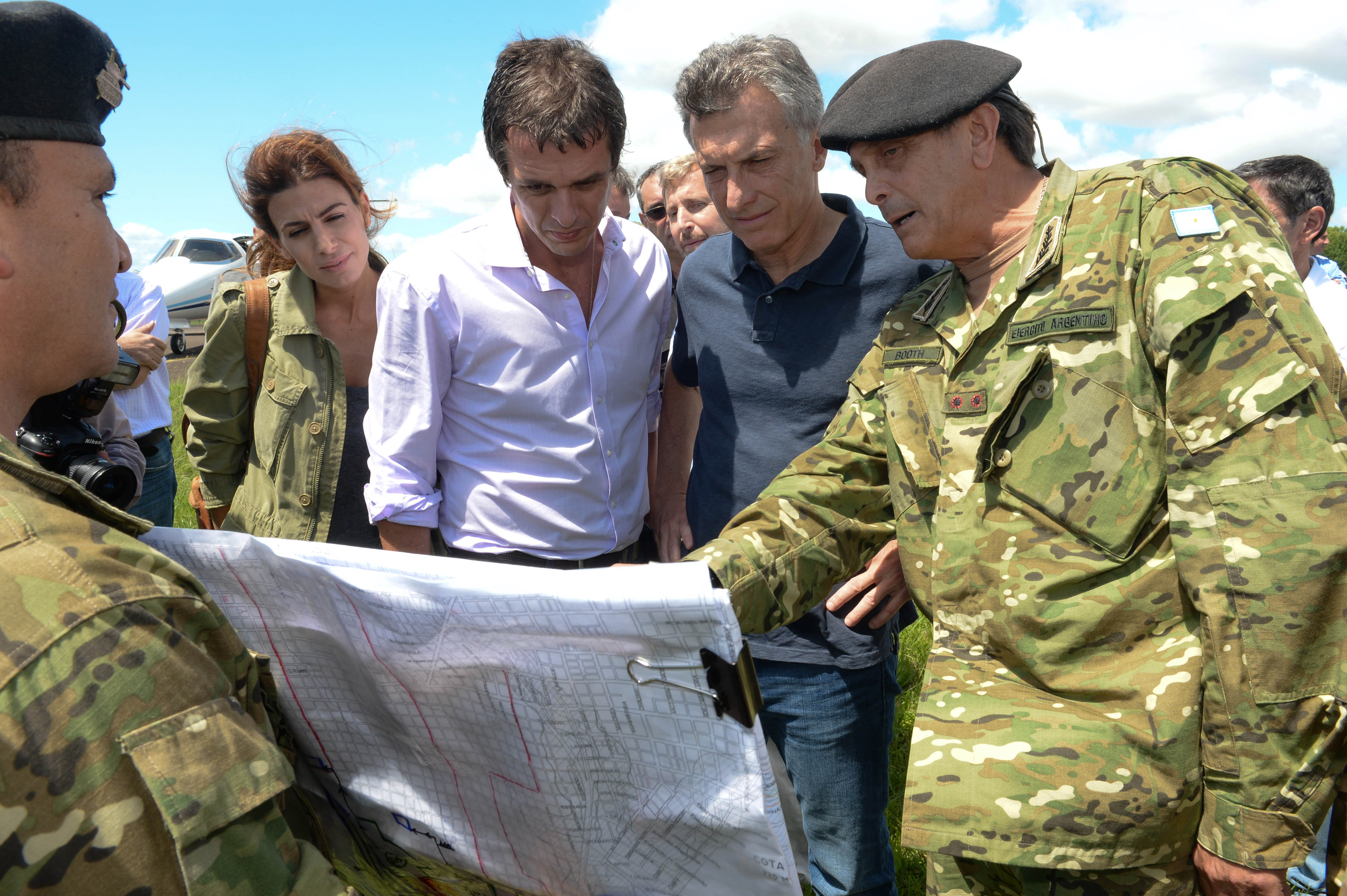 El Presidente evalúa los daños de lasinundaciones e Concordia