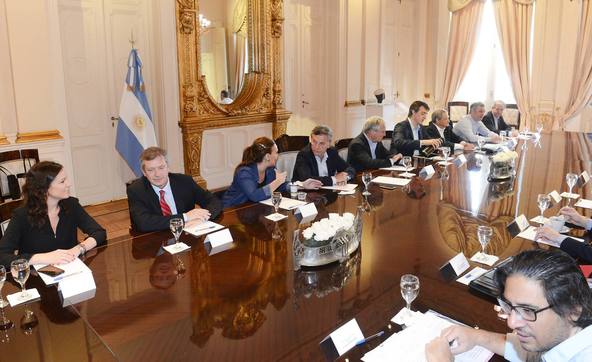 El Presidente Macri junto al Gabinente social reunido en Casa de Gobierno