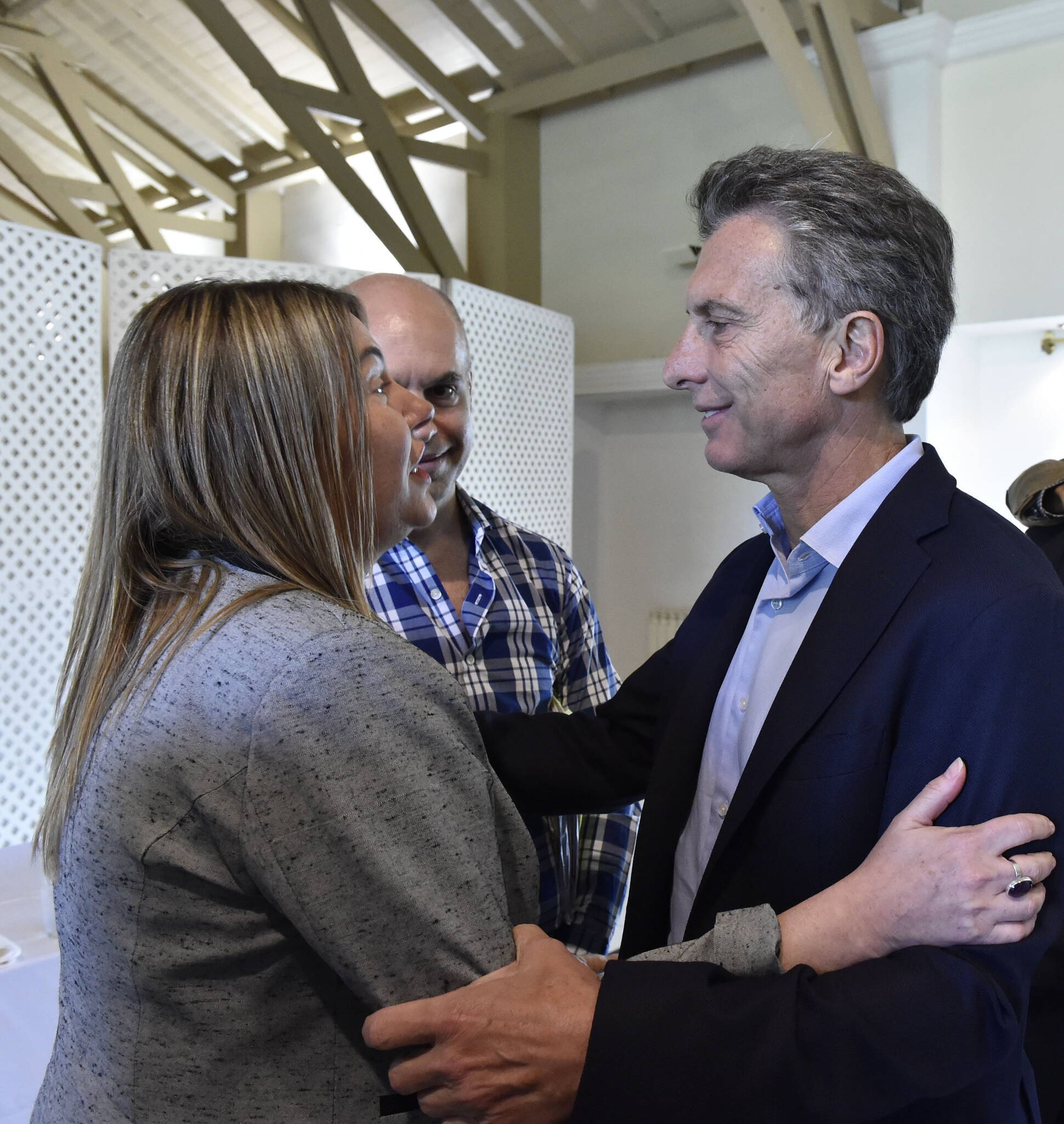 Mauricio  Macri junto a la gobernadora de Tierra del Fuego, Susana Bertone