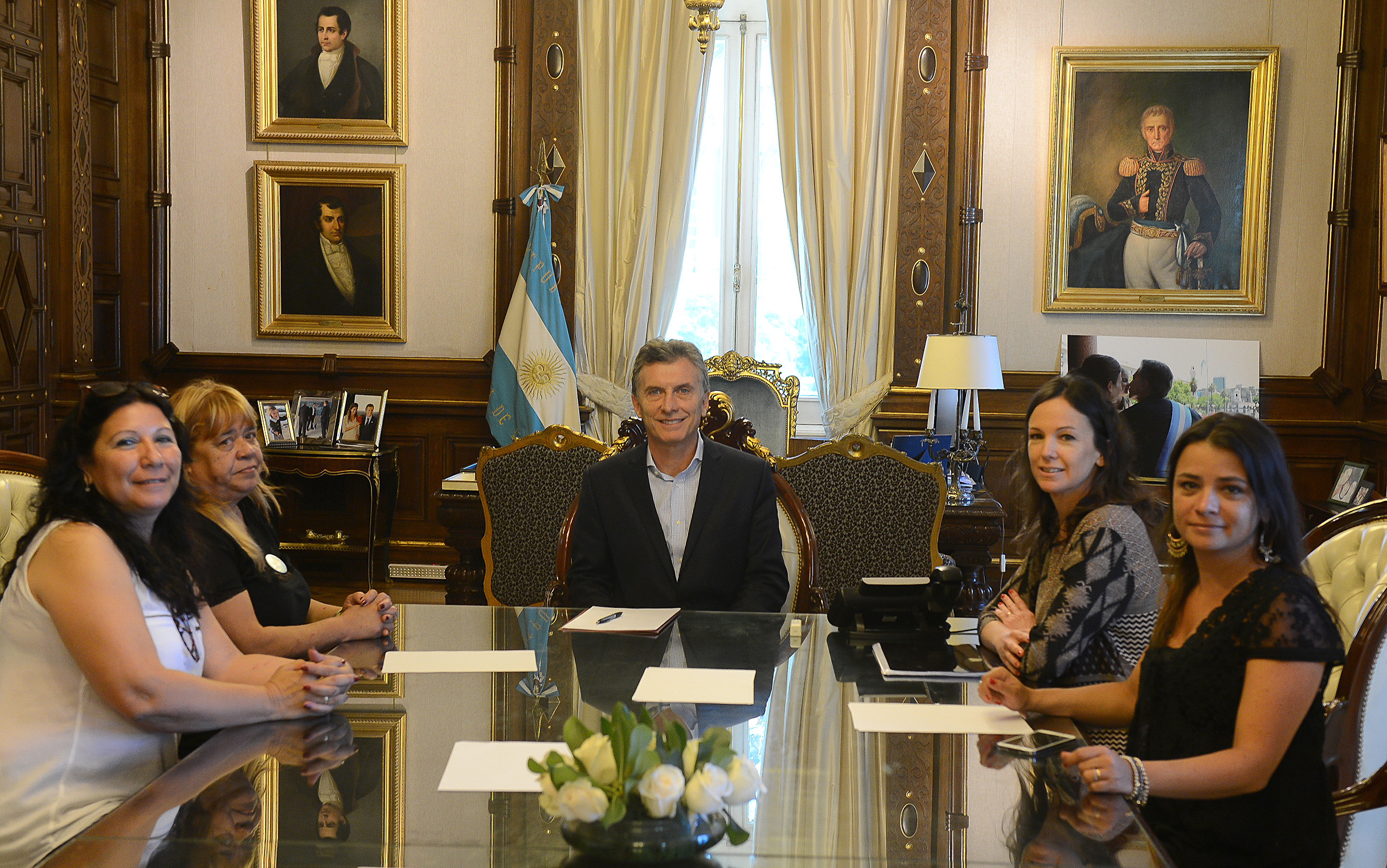 El presidente recibió en la Casa Rosada a representantes de la organización Madres contra el paco.