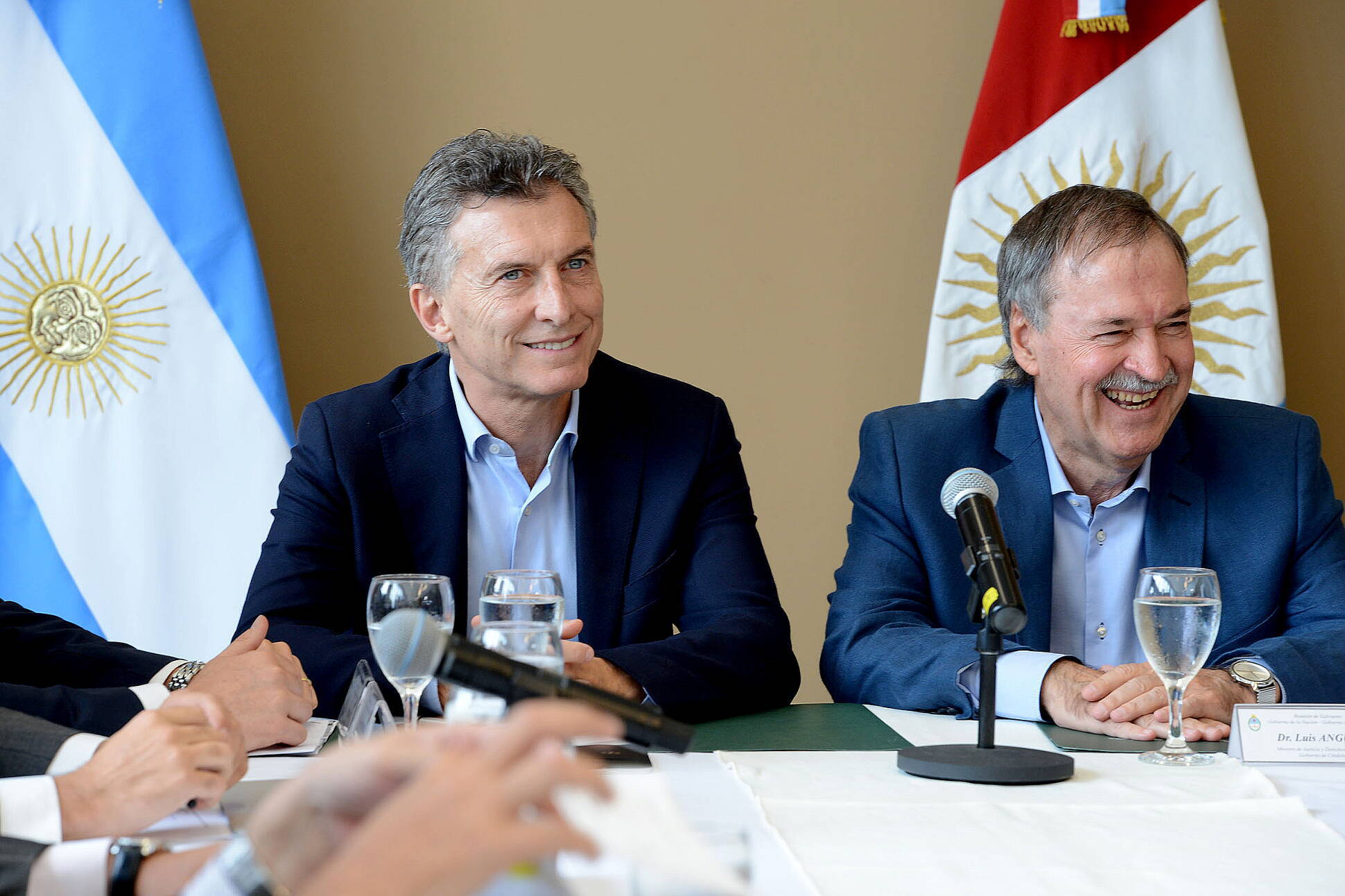 El Presidente junto al gobernador Juan Schiaretti, en la reunión conjunta de Gabinete.