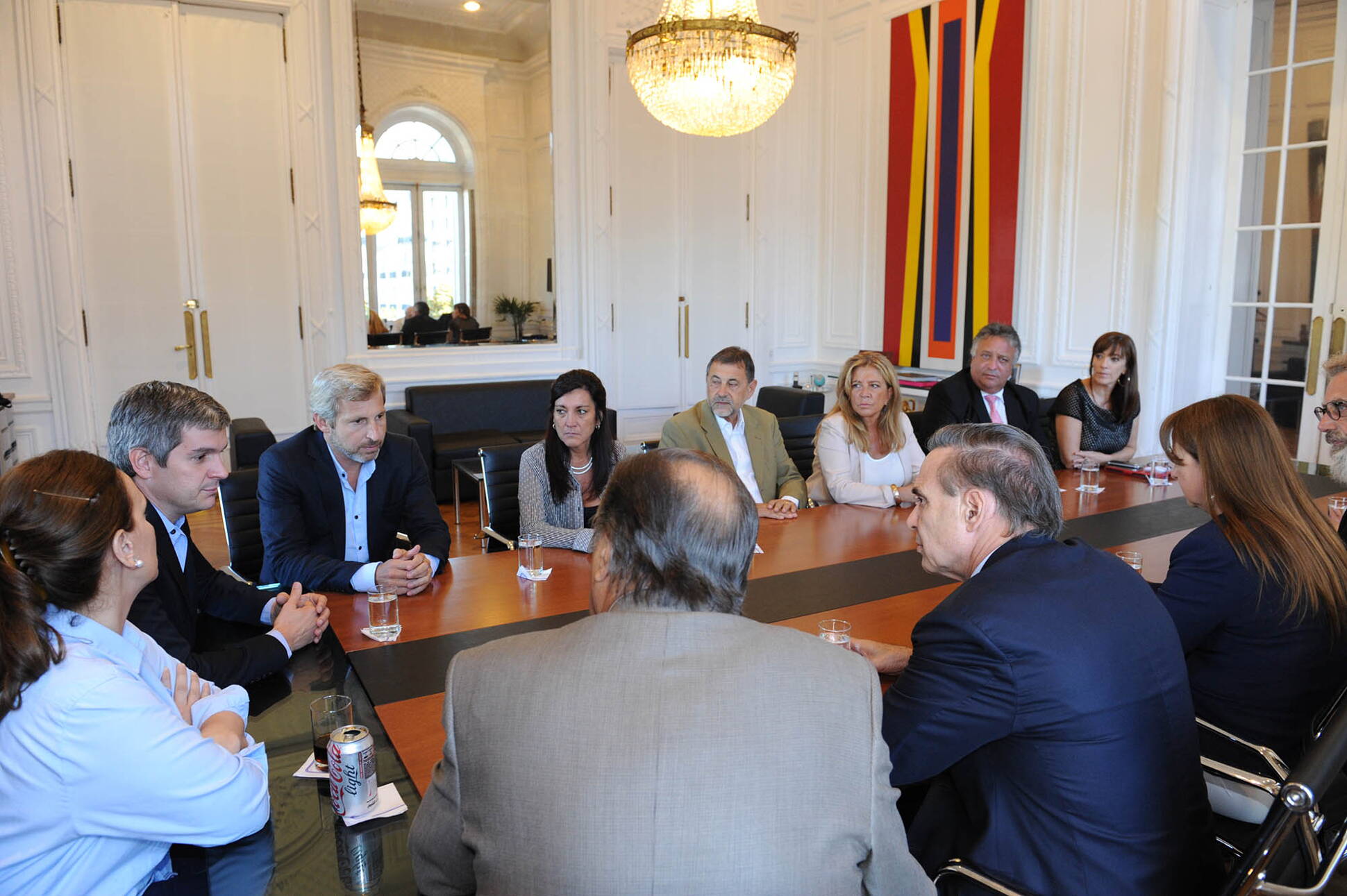 Gabriela Michetti y Marcos Peña con senadores nacionales