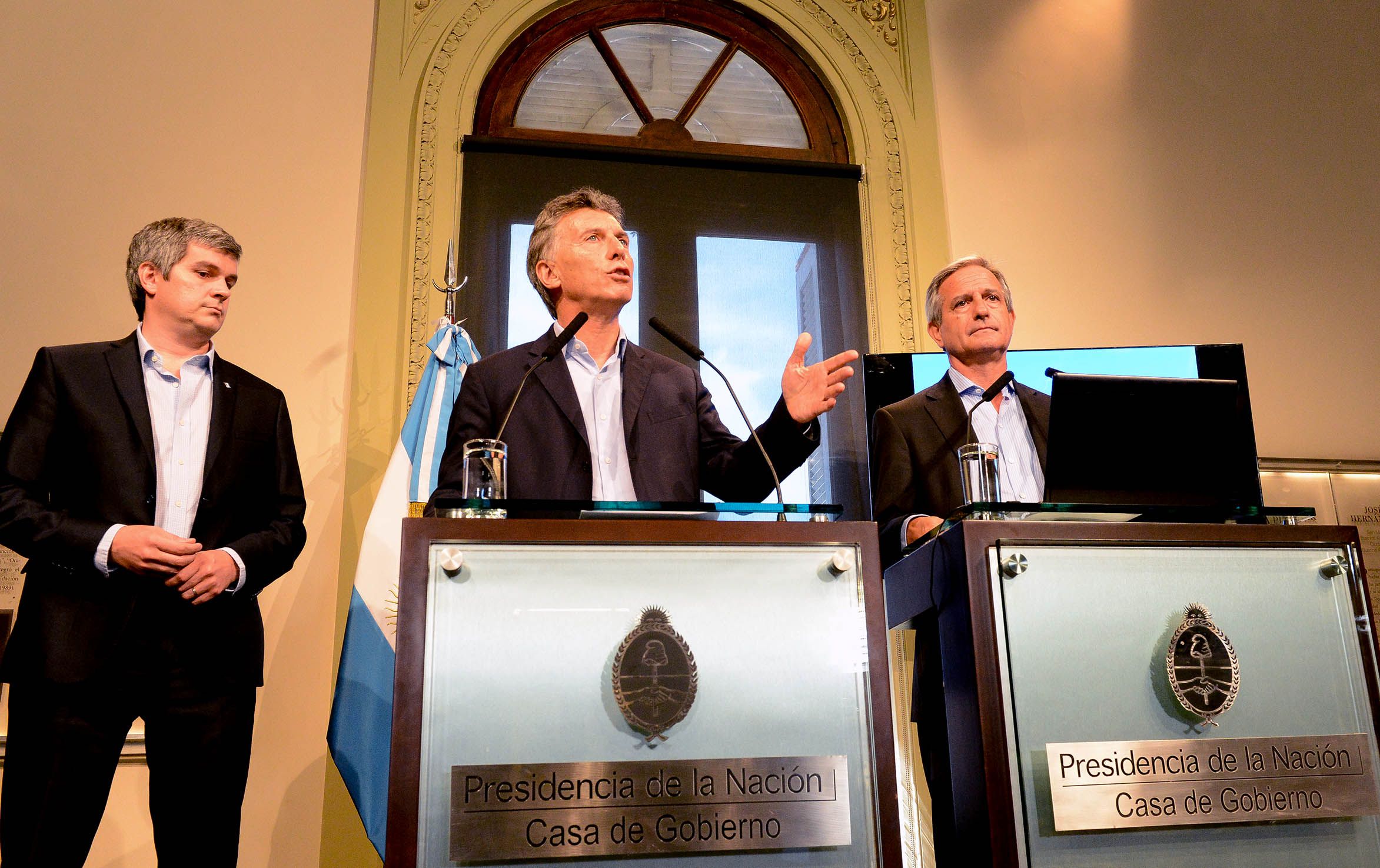 Macri, Peña e Ibarra en conferencia de prensa