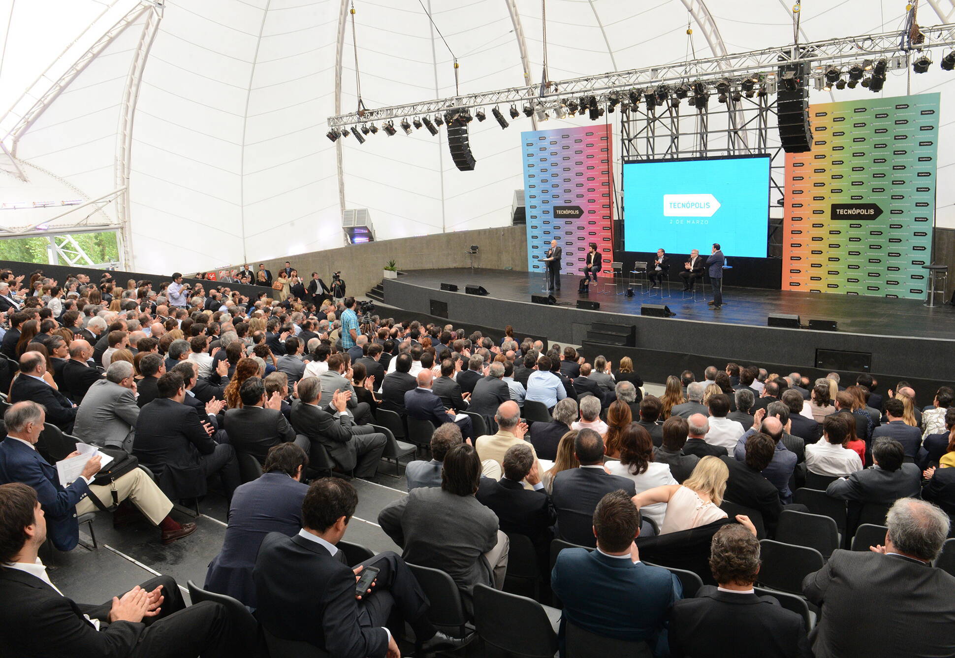 El Presidente encabezó la reunión de gabinete ampliada en Tecnópolis