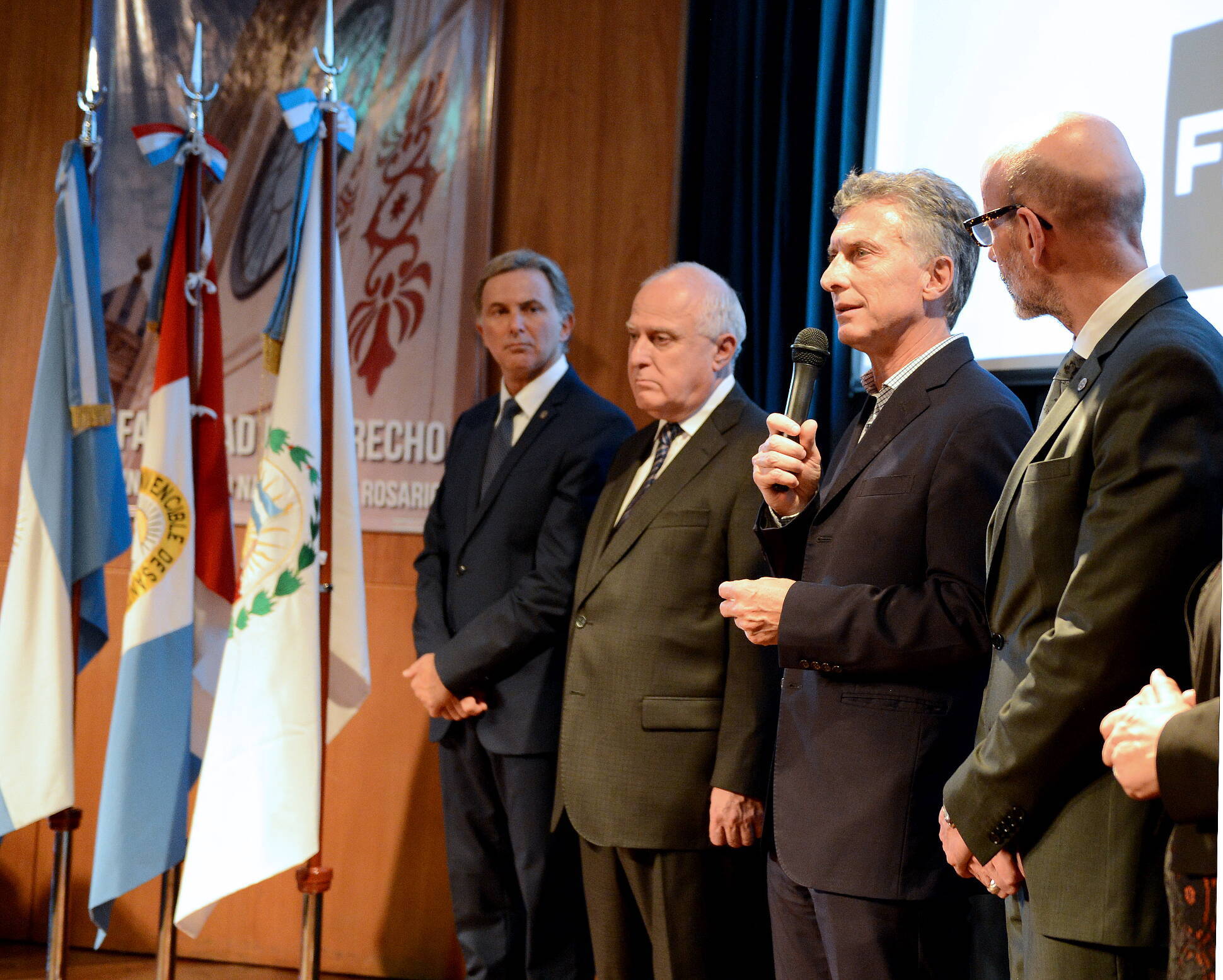 El Presidente inauguró el ciclo lectivo de la Facultad de Derecho,  en la Universidad Nacional de Rosario.