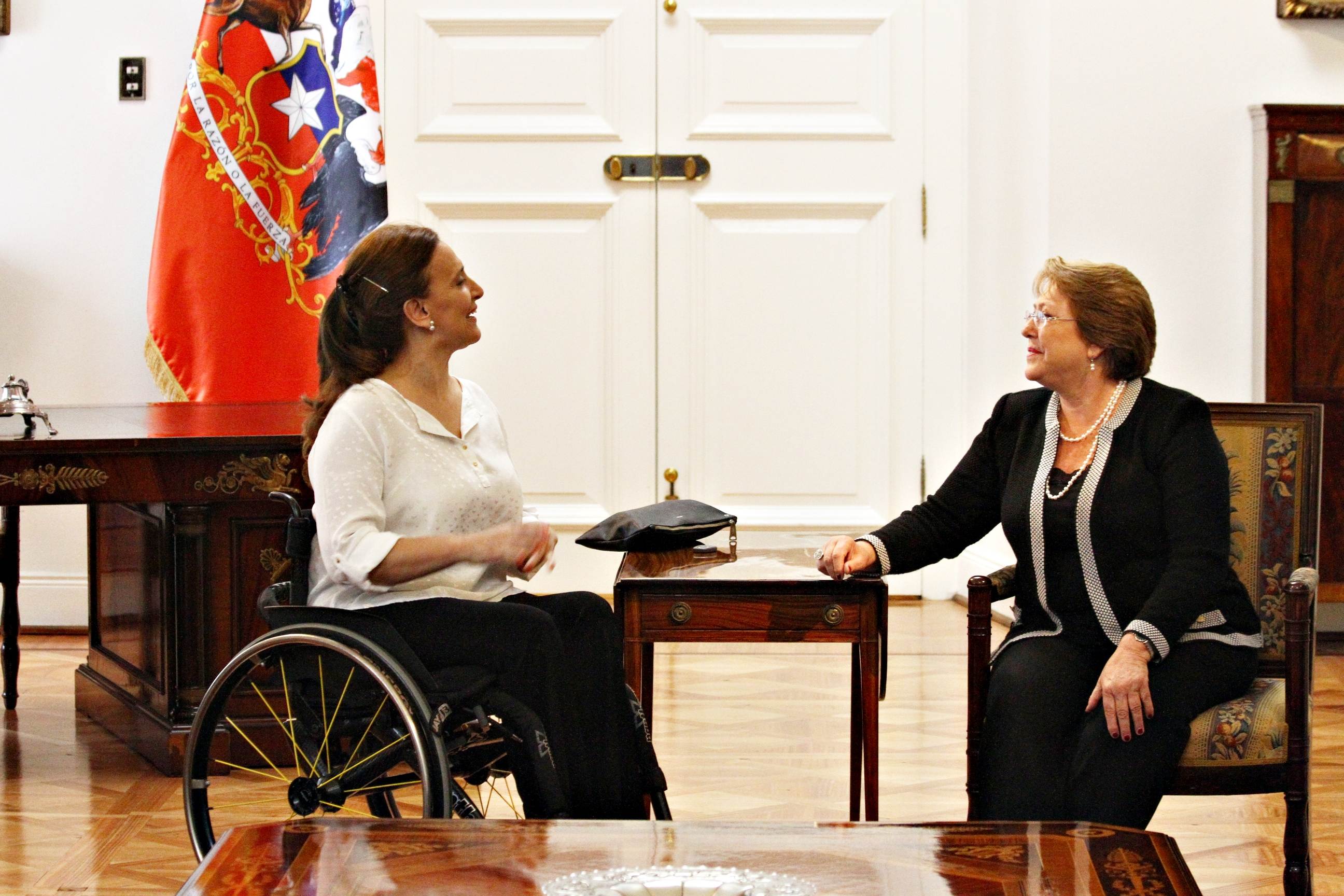 La vicepresidente Gabriela Michetti con la presidente Michelle Bachelet