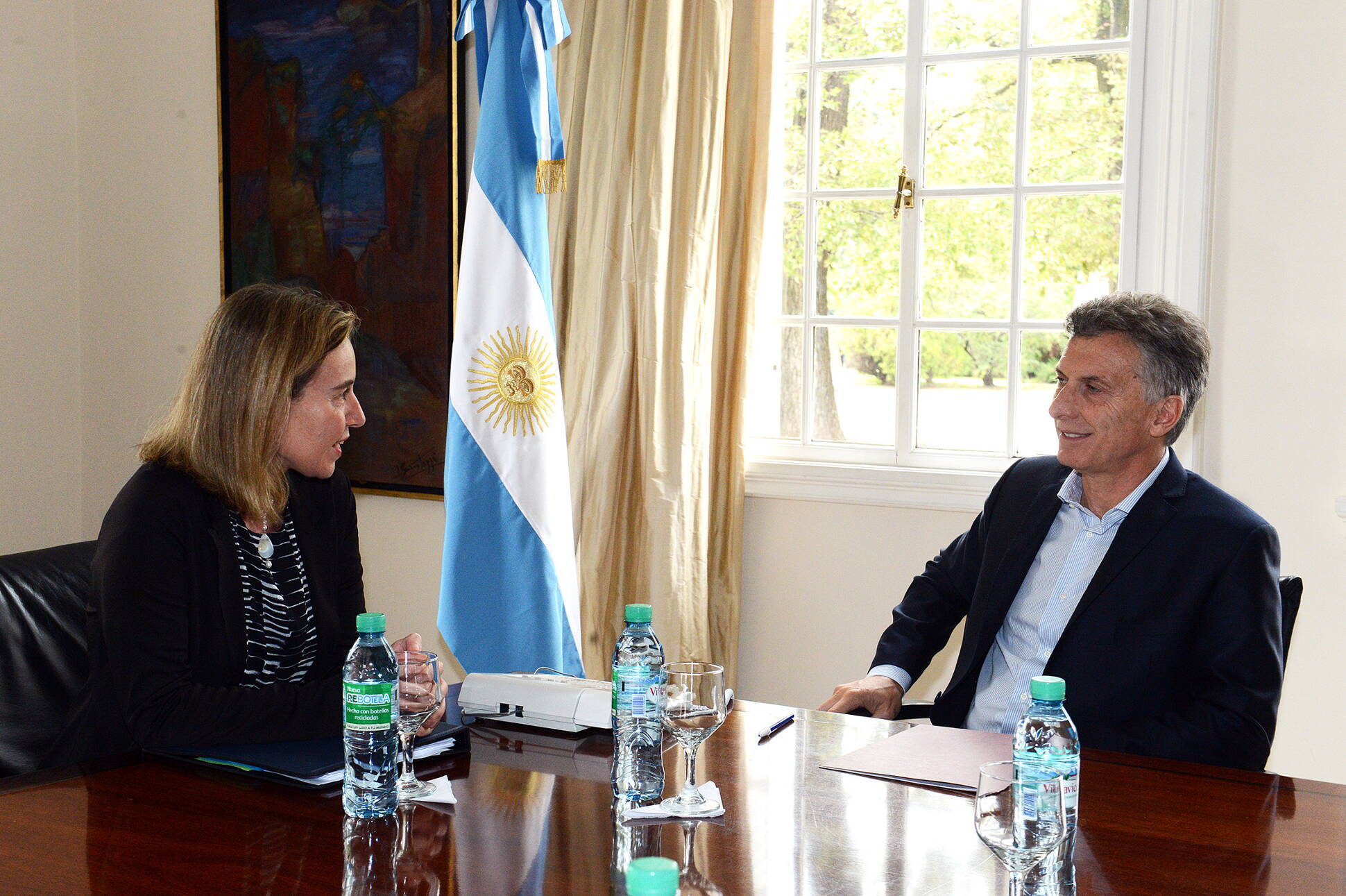 Macri recibió a la jefa de la diplomacia de la Unión Europea