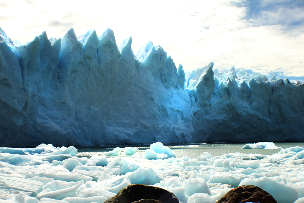 Comenzó la espectacular ruptura del Glaciar Perito Moreno: seguila en vivo