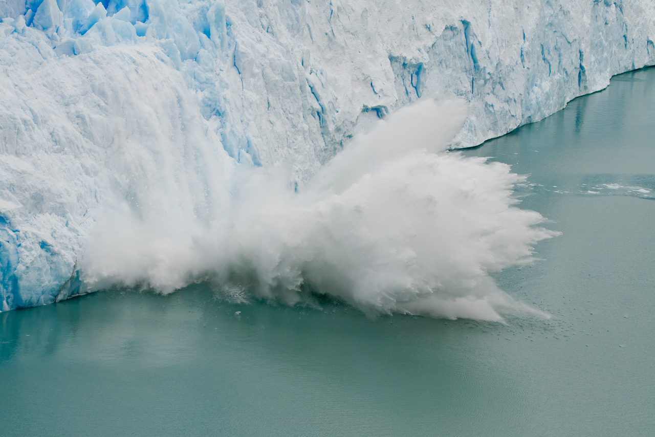 Comenzó la espectacular ruptura del Glaciar Perito Moreno: seguila en vivo