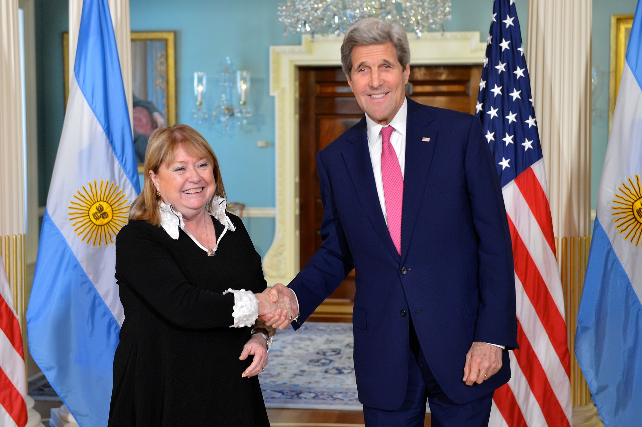 La canciller Malcorra se reunió con el secretario de Estado de EE.UU. en Washington