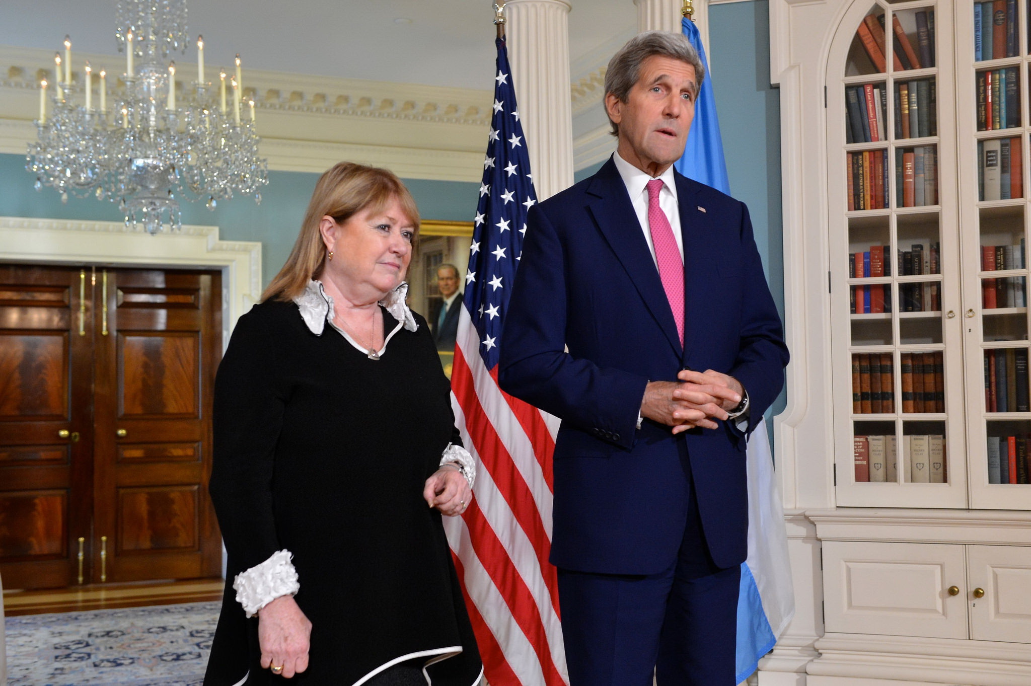 La canciller Malcorra se reunió con el secretario de Estado de EE.UU. en Washington
