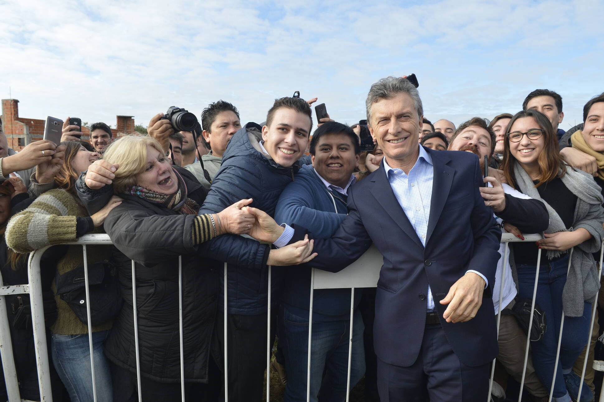 El Gobierno anunció la construcción de viviendas sociales en Almirante Brown