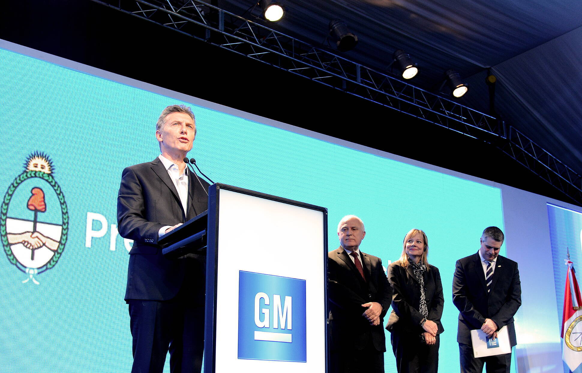 El Presidente visitó en Rosario la planta de General Motors