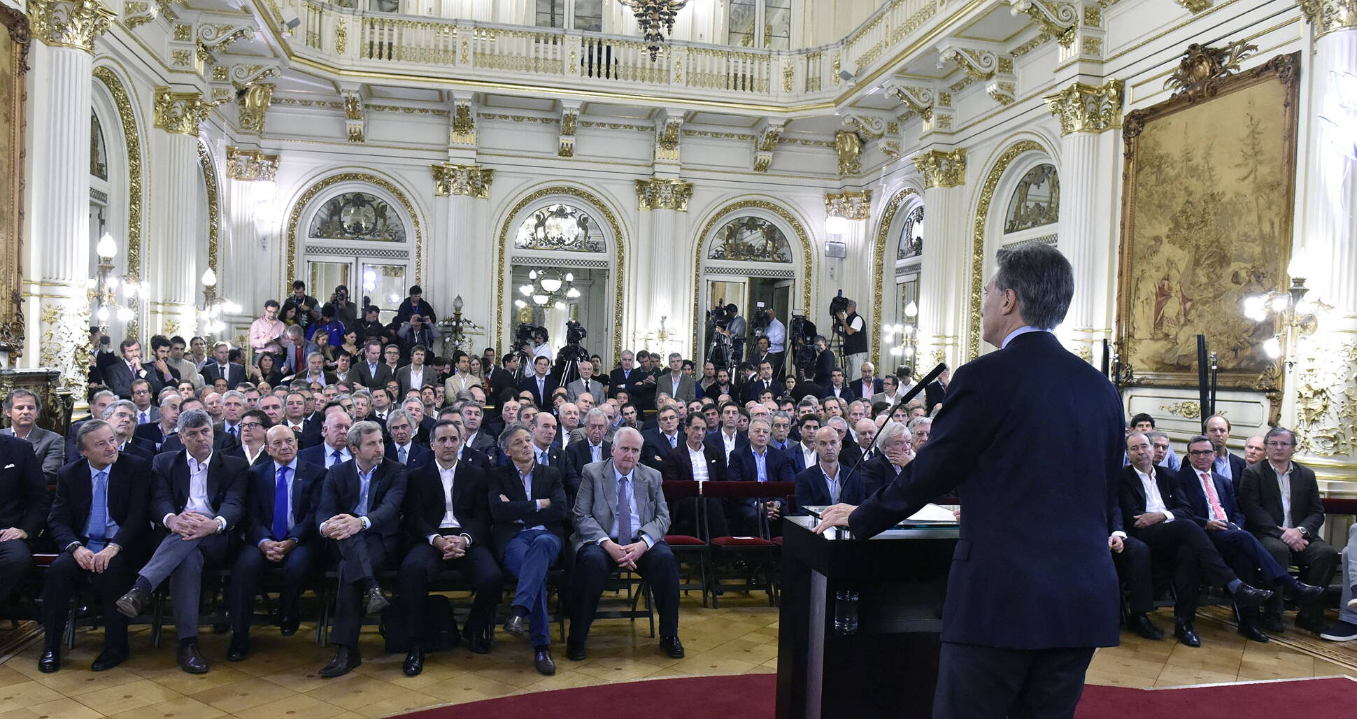 El Gobierno firmó acuerdo de estabilidad laboral con empresarios