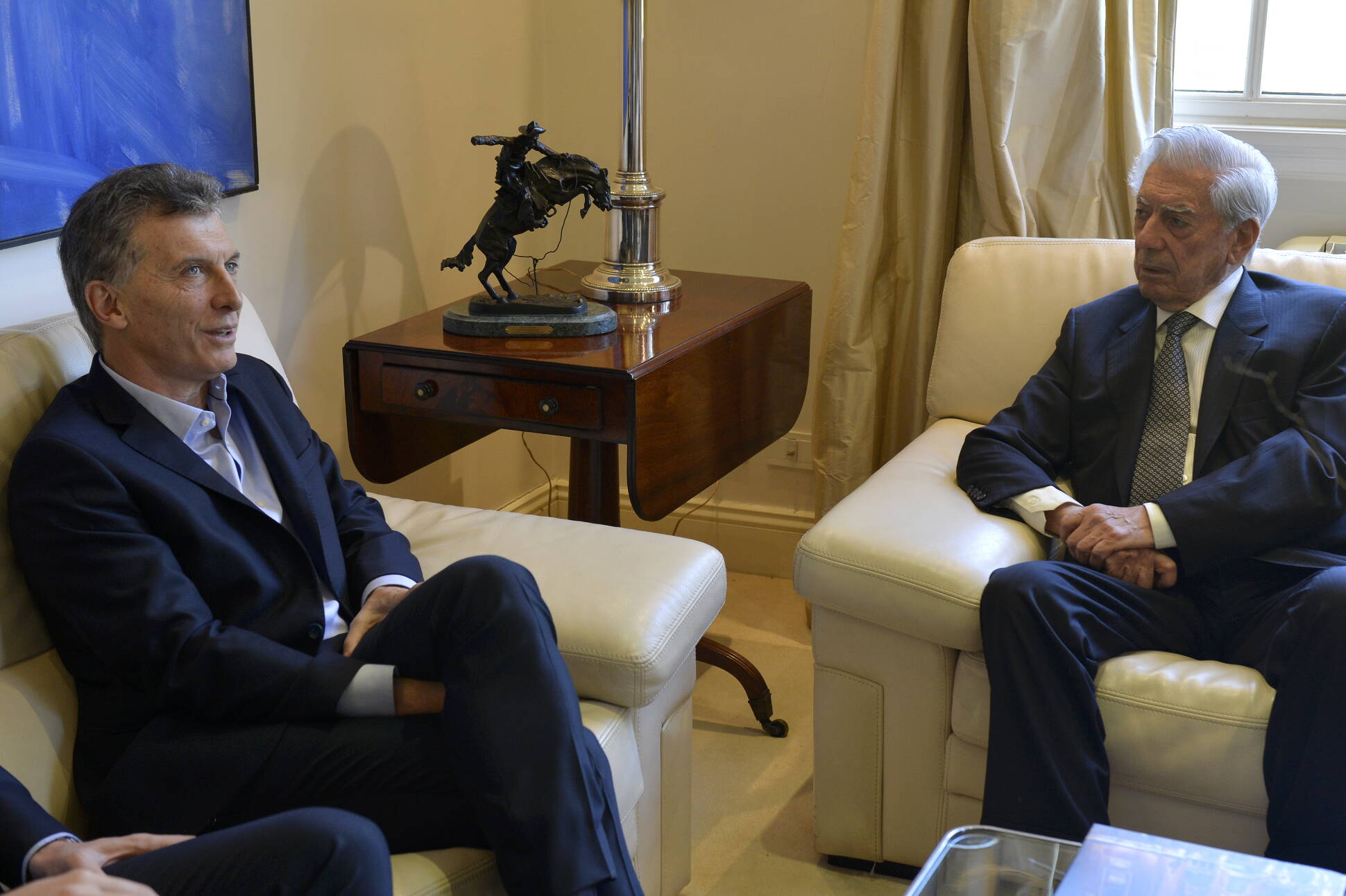 Mauricio Macri recibió a Mario Vargas Llosa en Olivos