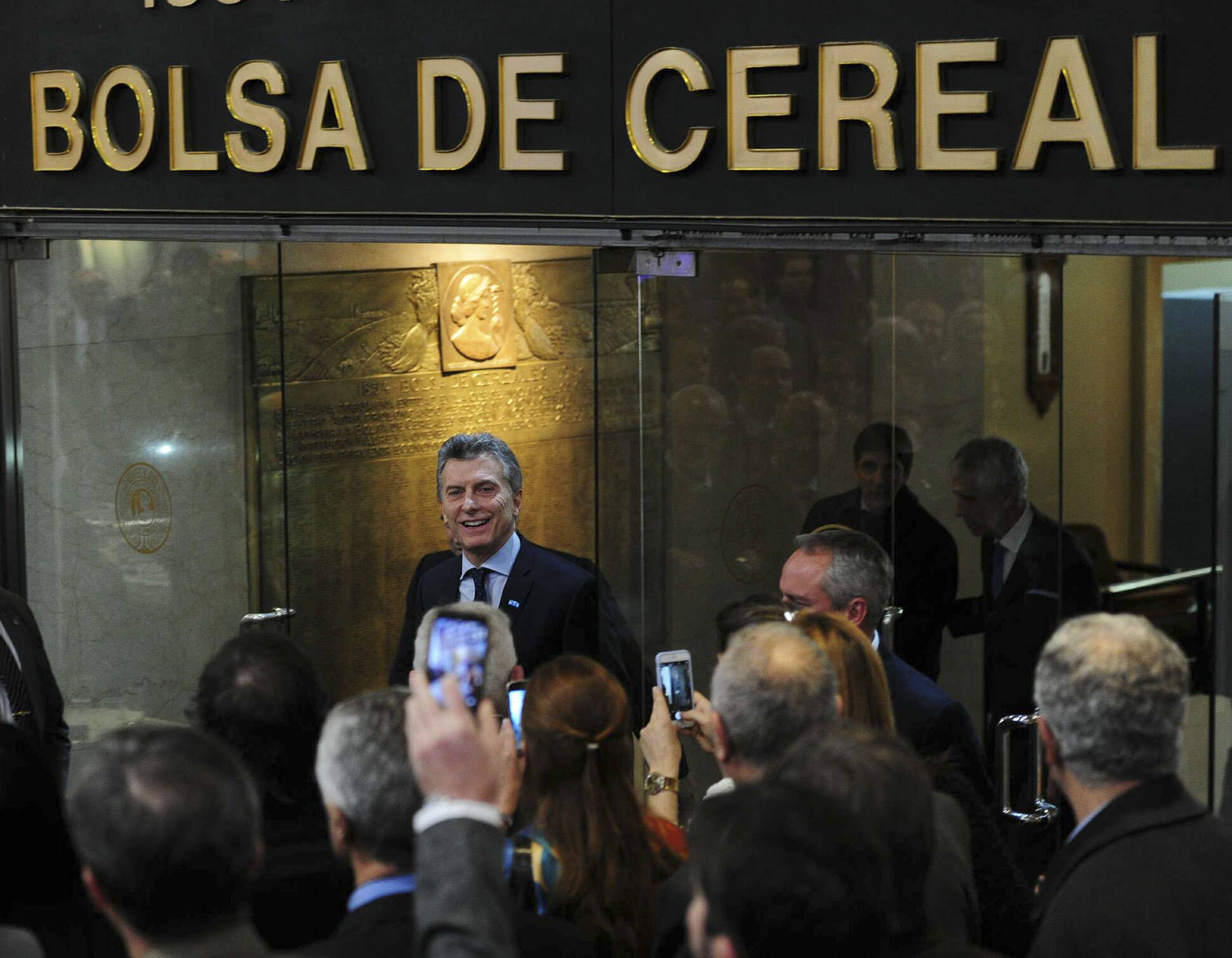 Mauricio Macri encabezó el acto por el 162 aniversario de la Bolsa de Cereales de Buenos Aires
