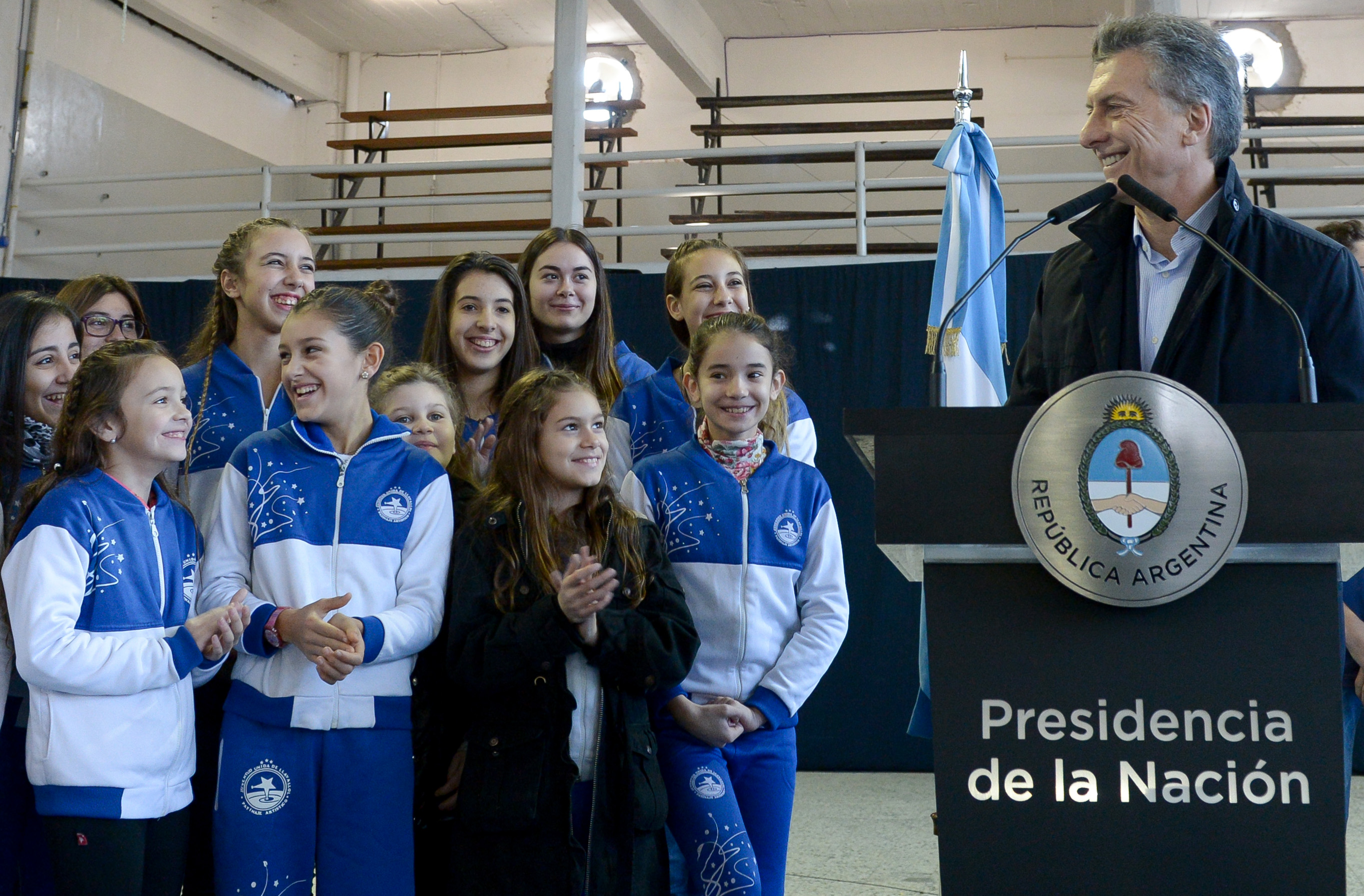 El presidente Macri anunció la devolución del 40 por ciento de la tarifa eléctrica para los clubes de barrio