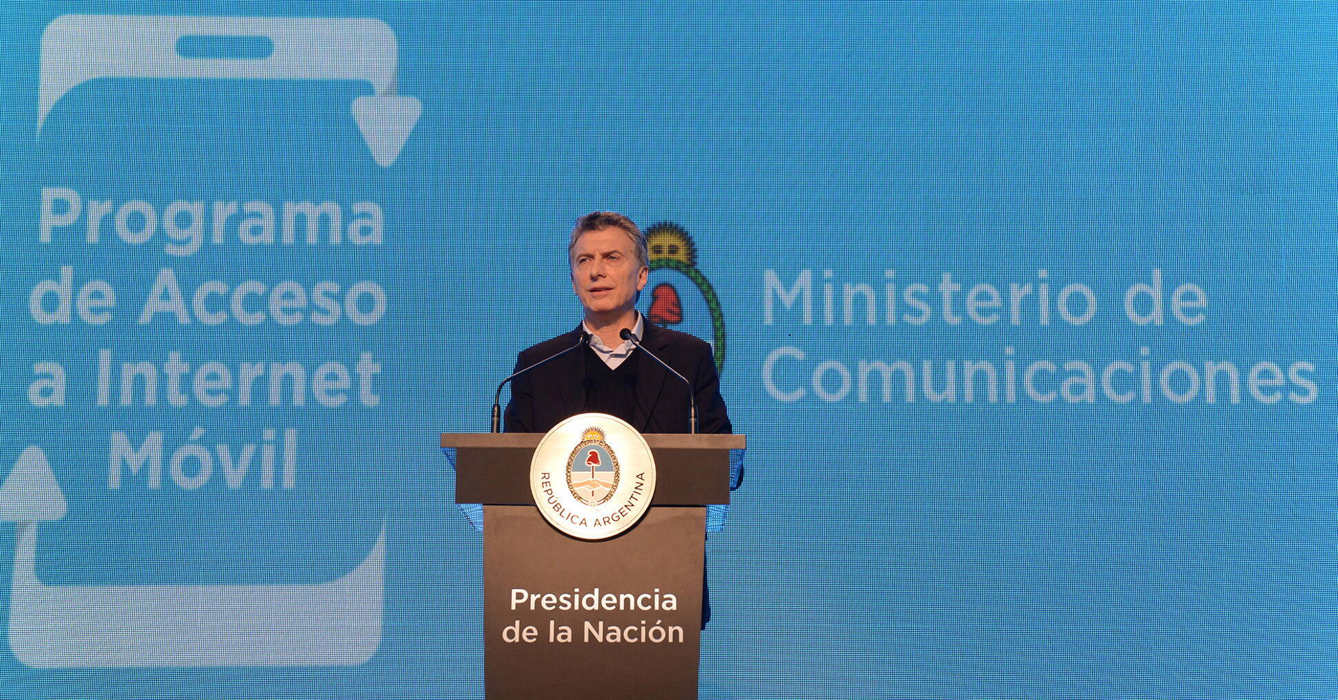 El Presidente presentó el Programa de Acceso a Internet Móvil